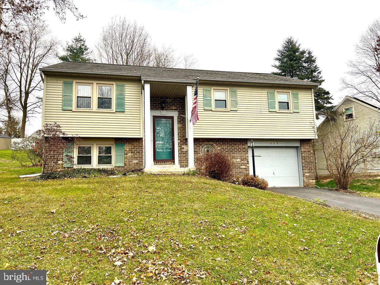 Lancaster, PA 17603,683 N PIER DR