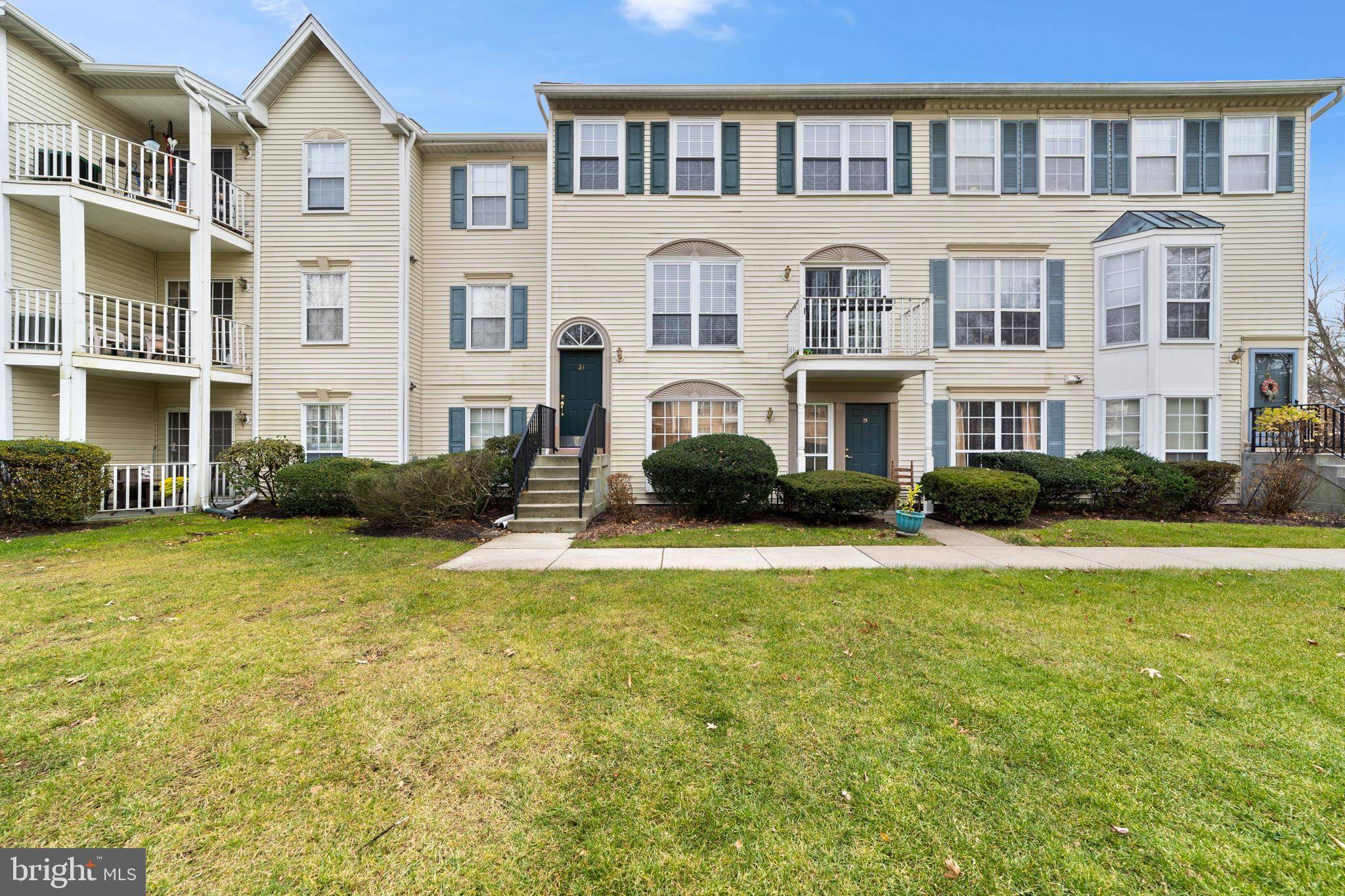 Hamilton, NJ 08619,31 VERSAILLES CT