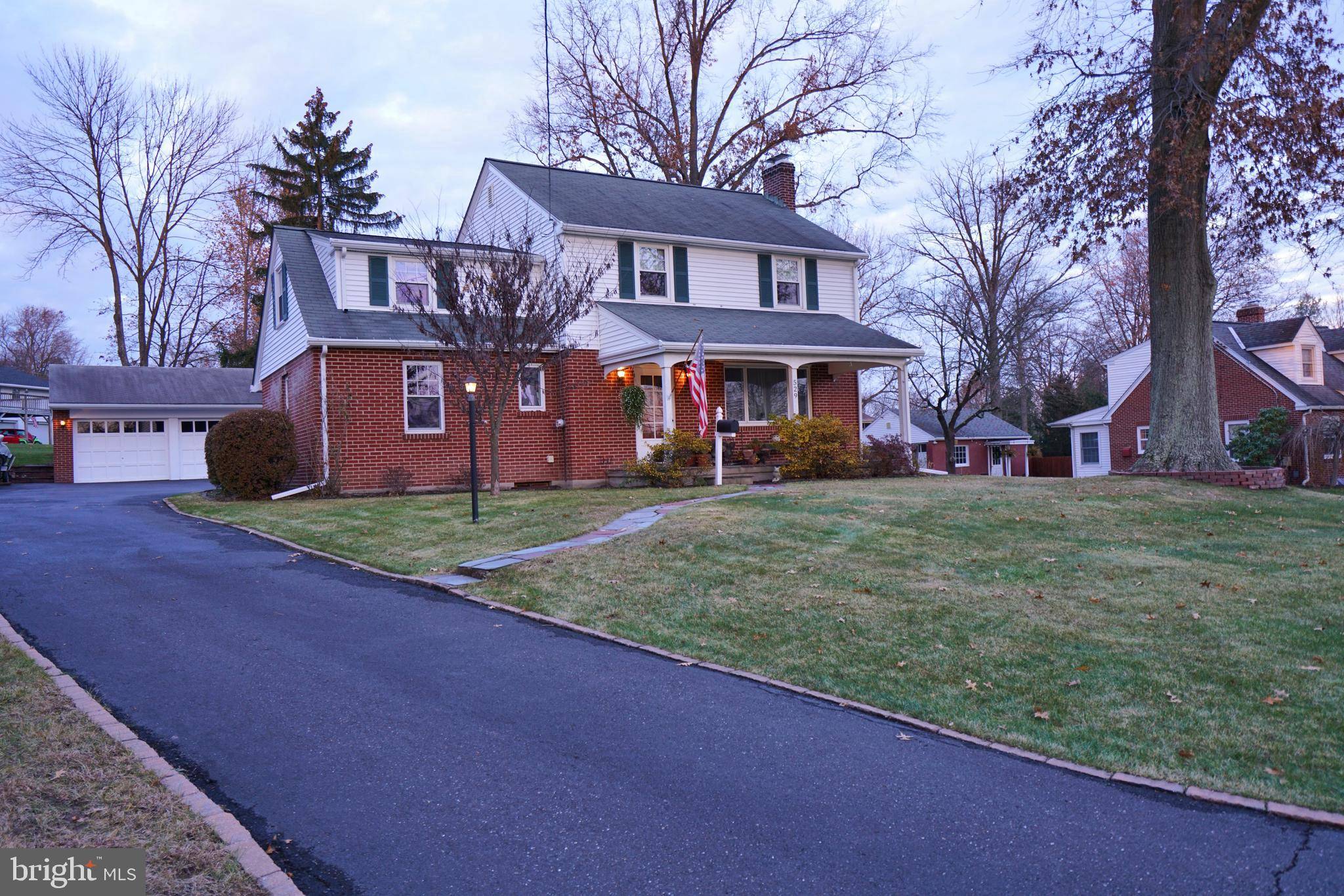 Sellersville, PA 18960,529 LAWN AVE