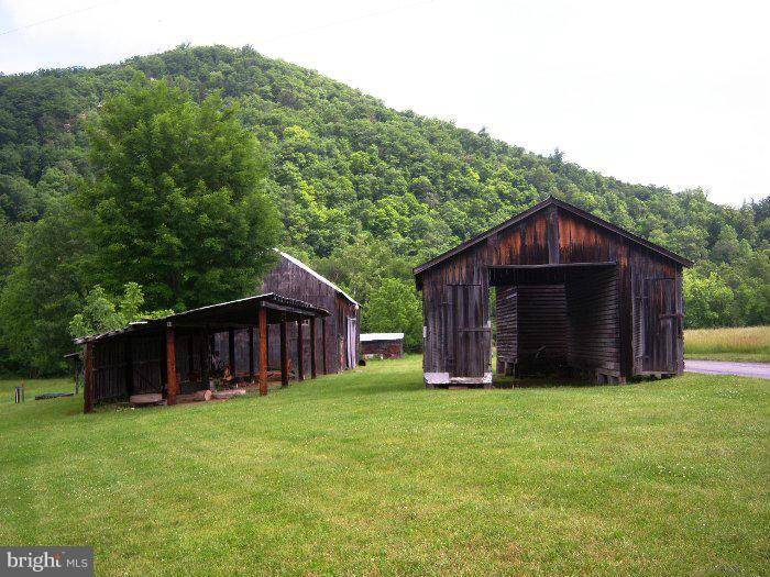 Great Cacapon, WV 25422,3400 ROCKFORD ROAD