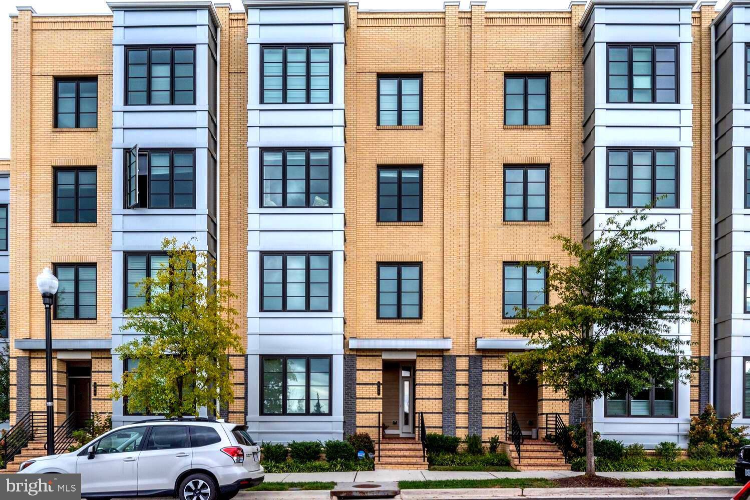 Alexandria, VA 22301,608 E GLENDALE AVE #101