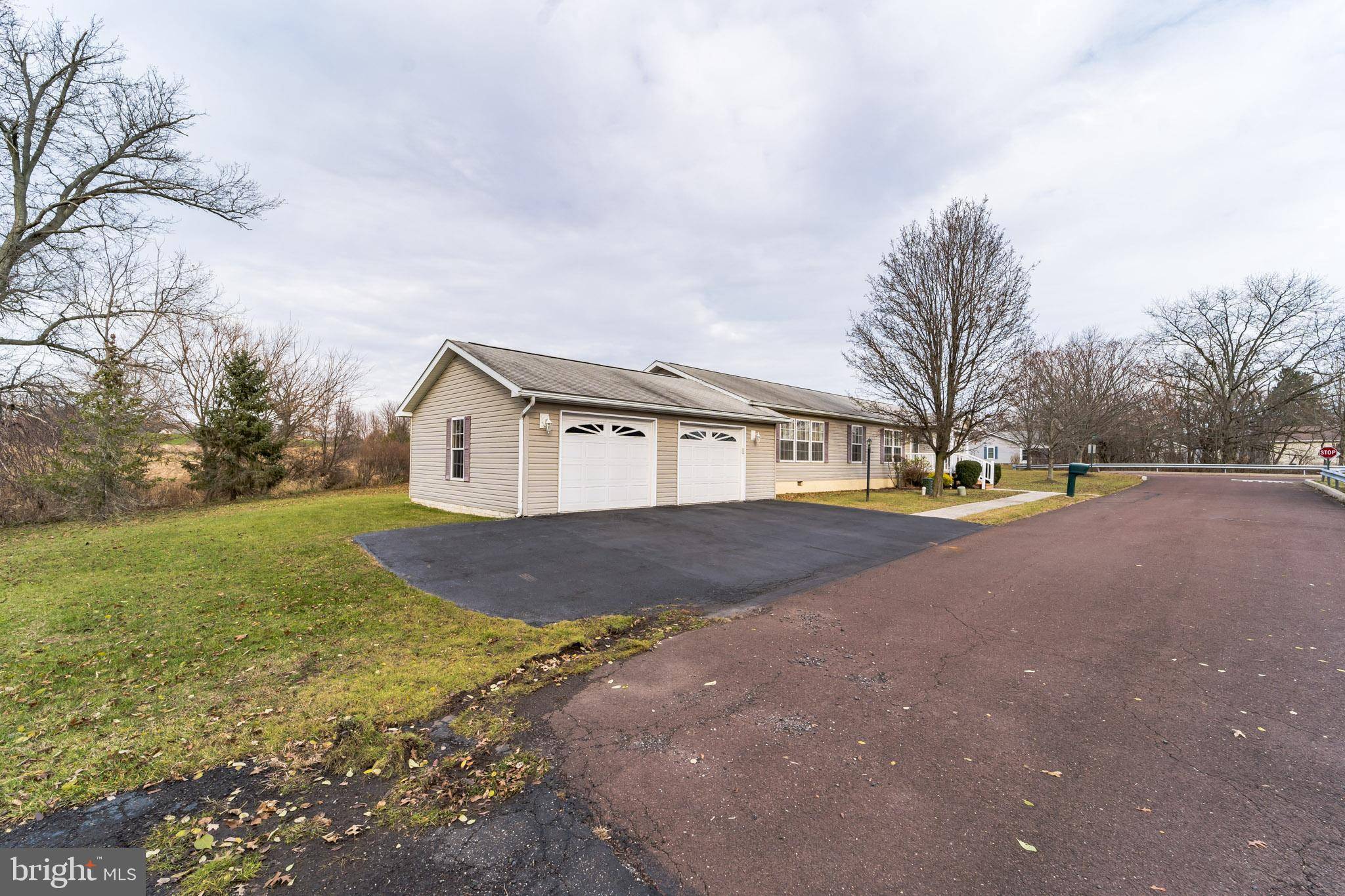 Royersford, PA 19468,104 IVY