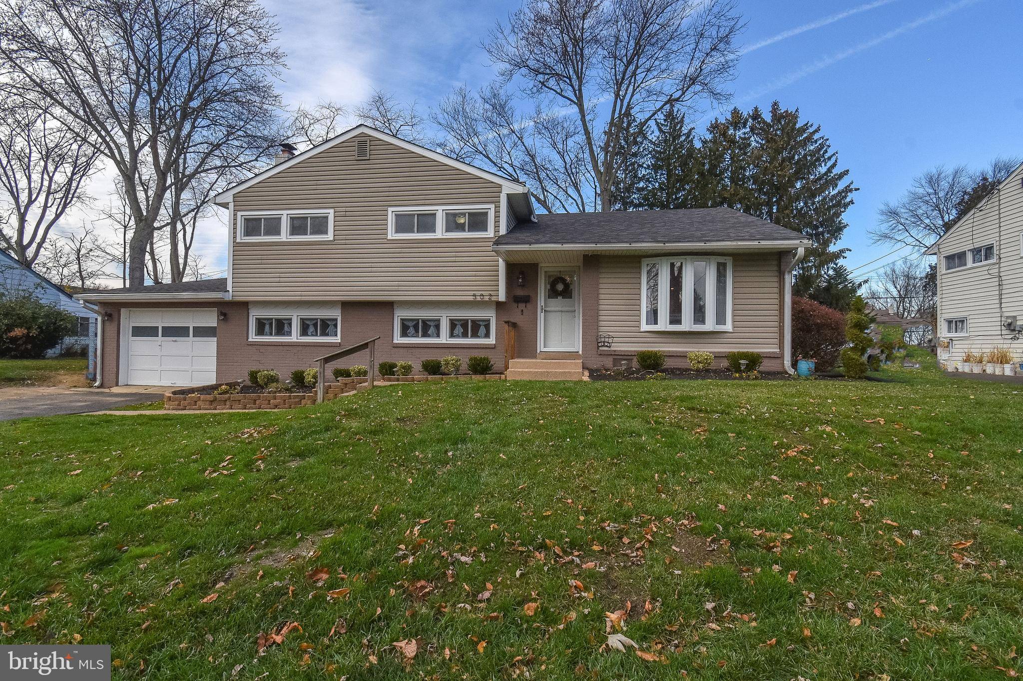 Morrisville, PA 19067,502 CURTIS DR