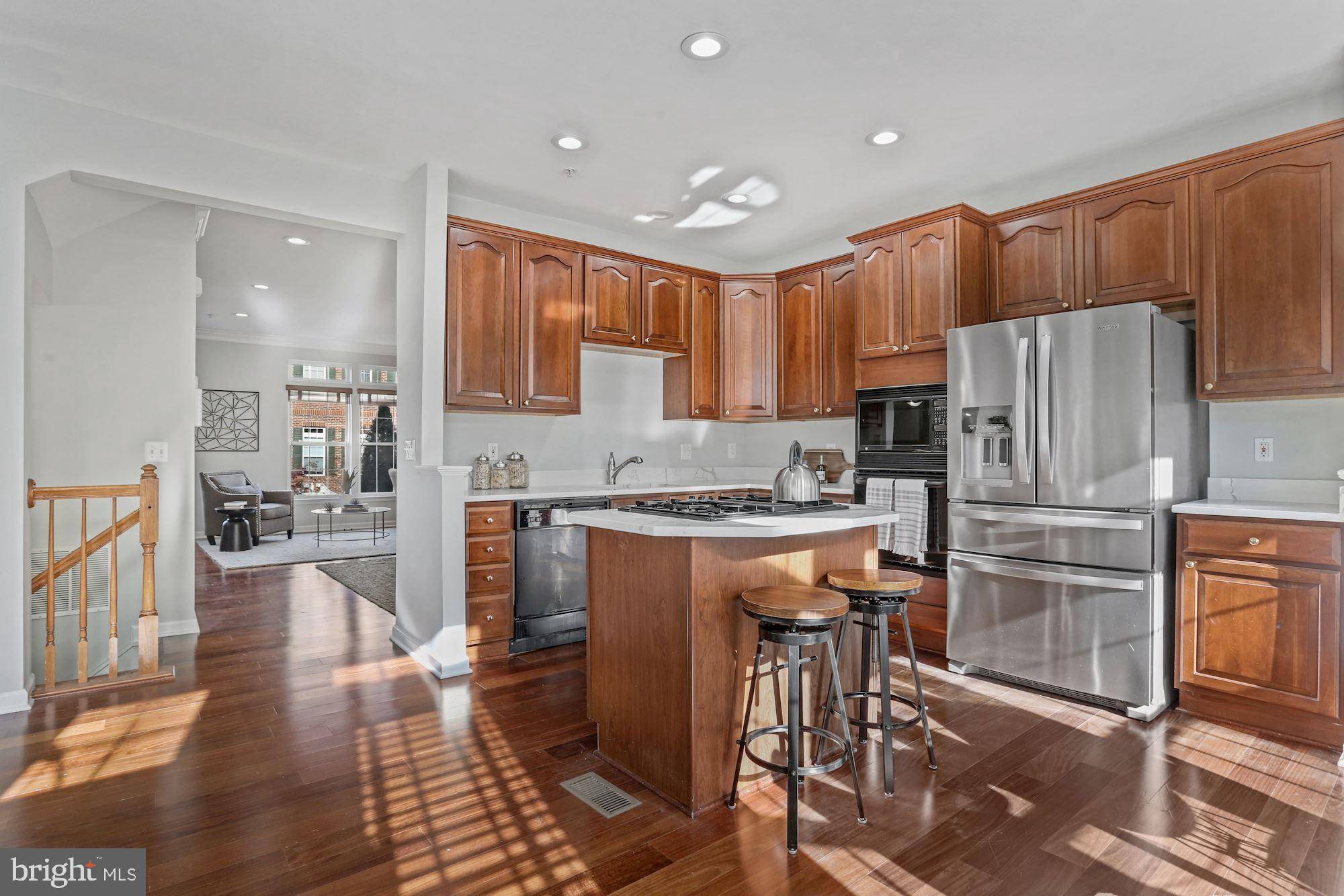 Alexandria, VA 22314,716 SCARBURGH WAY