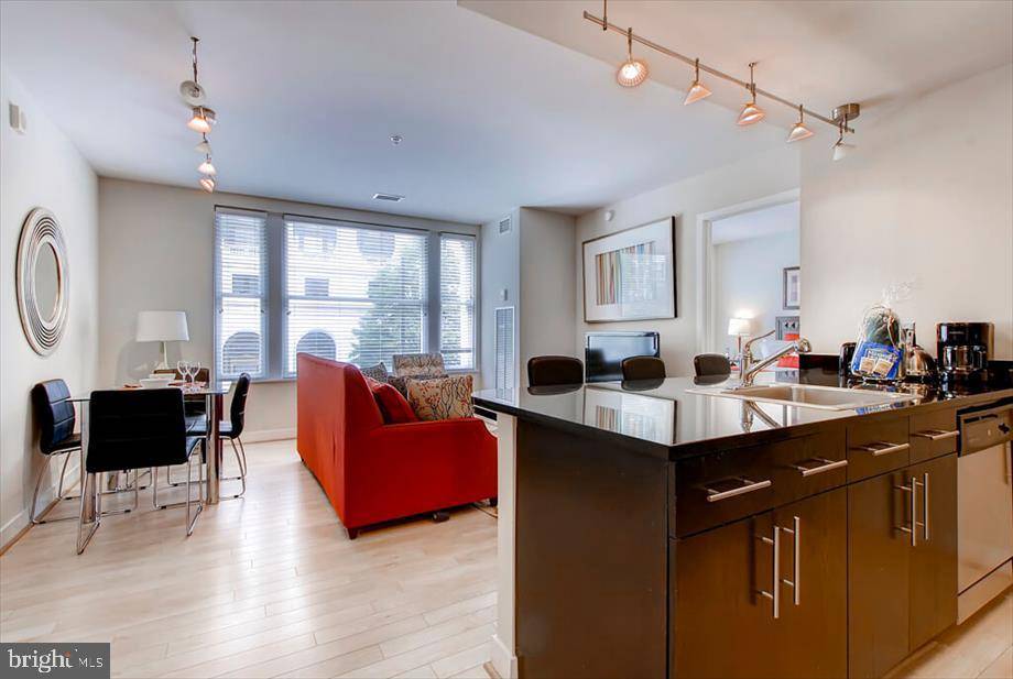 Washington, DC 20005,733 15TH ST NW #(2 BEDROOM OPTION)