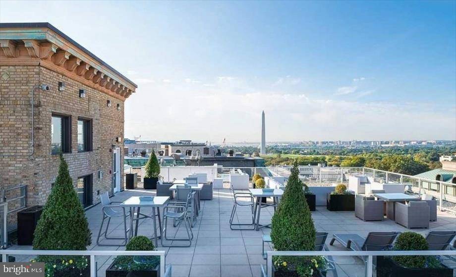 Washington, DC 20005,733 15TH ST NW #(2 BEDROOM OPTION)