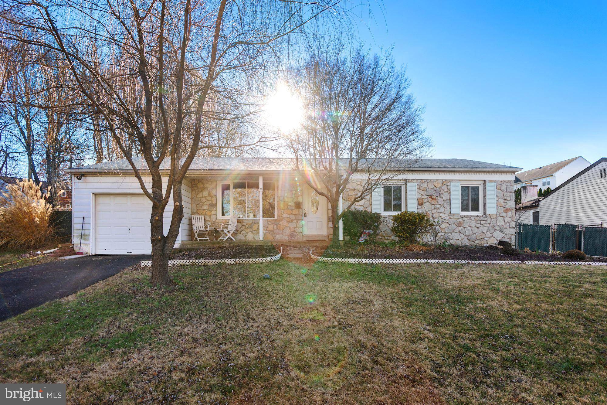 Feasterville Trevose, PA 19053,1331 CLOVER LN