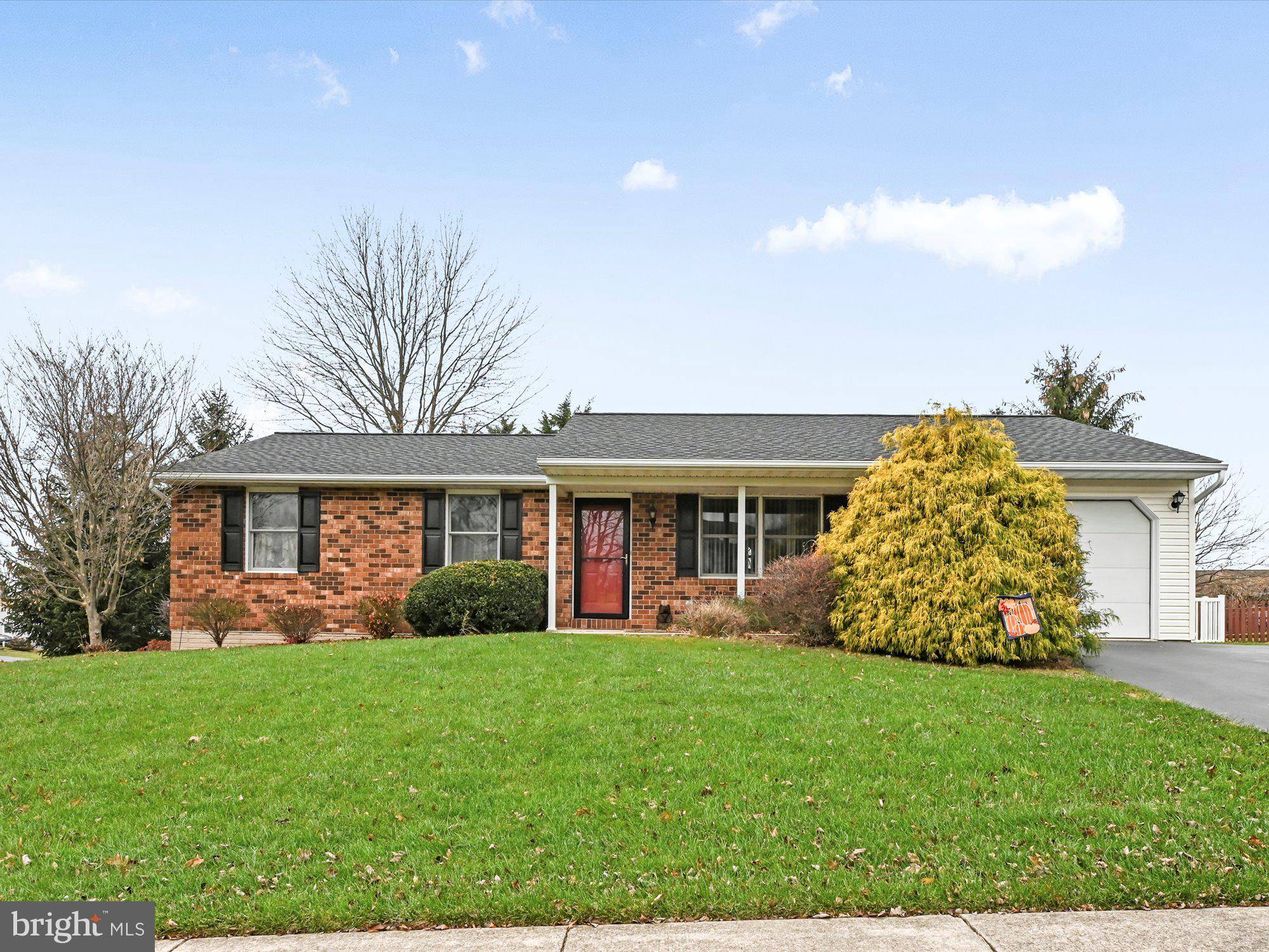 Denver, PA 17517,2 SPRING HOUSE LN