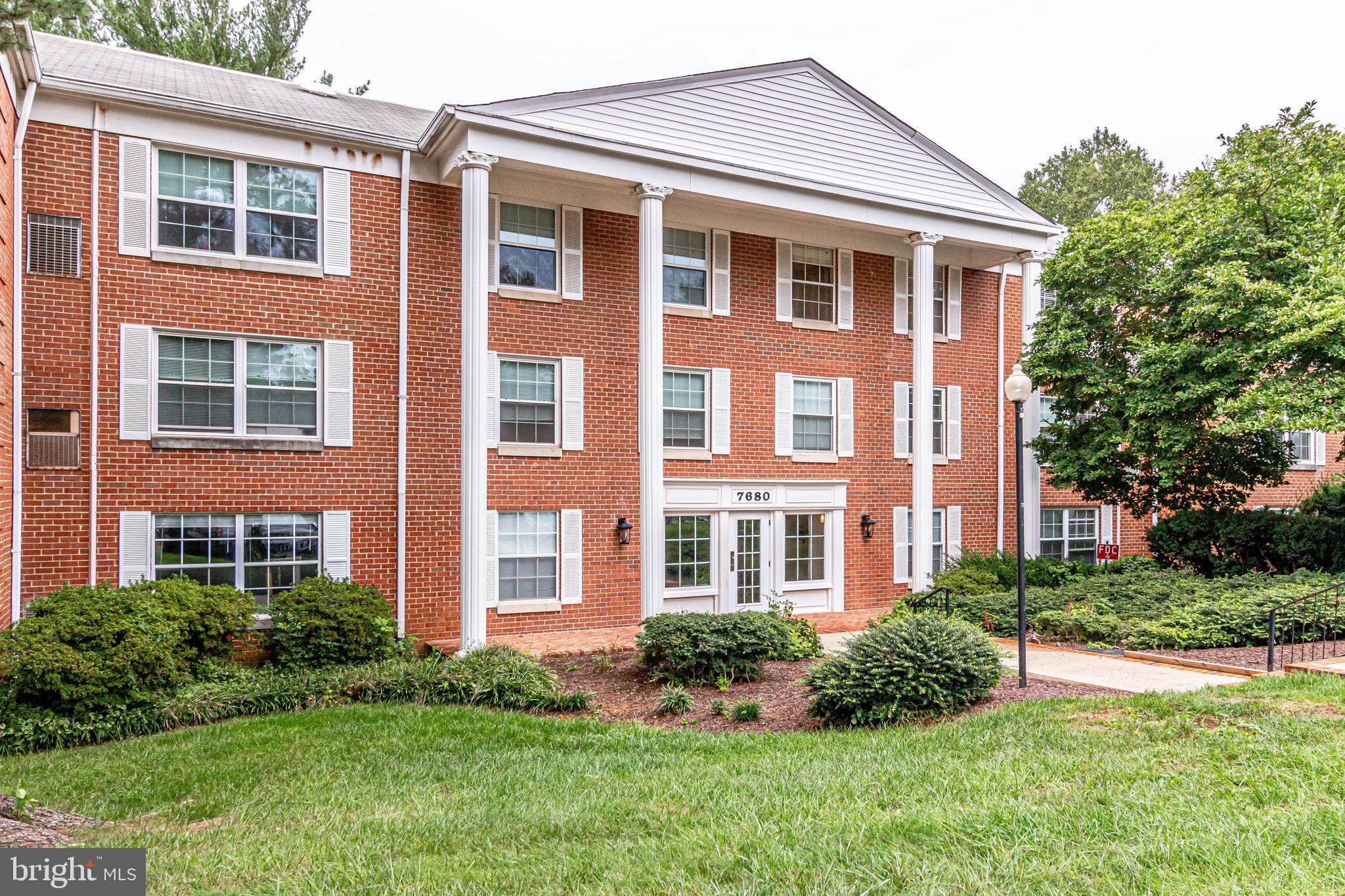 West Mclean, VA 22102,7680 TREMAYNE #210