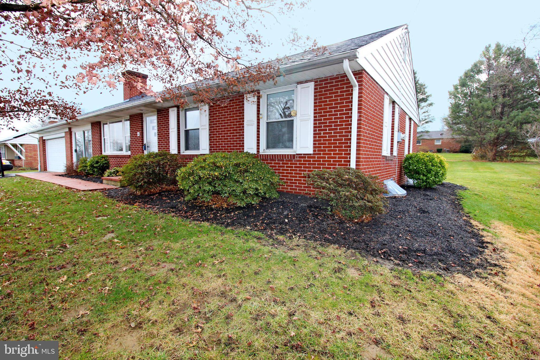 Willow Street, PA 17584,4 LAUREL DR