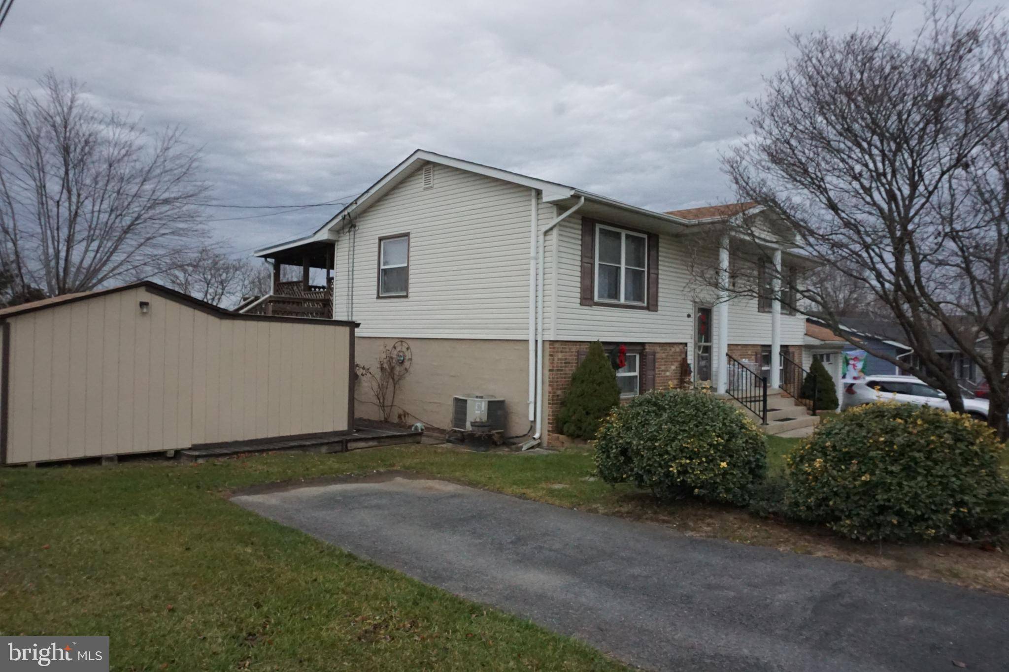 Inwood, WV 25428,15 MERLIN DR