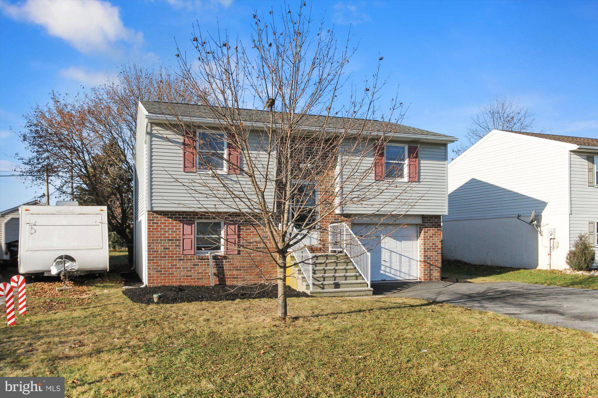 New Oxford, PA 17350,27 ANTLER LN