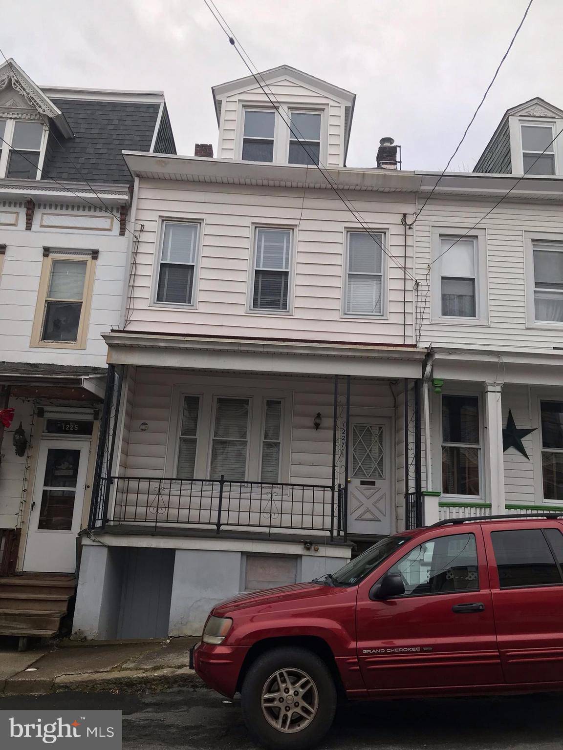 Pottsville, PA 17901,1227 W NORWEGIAN ST