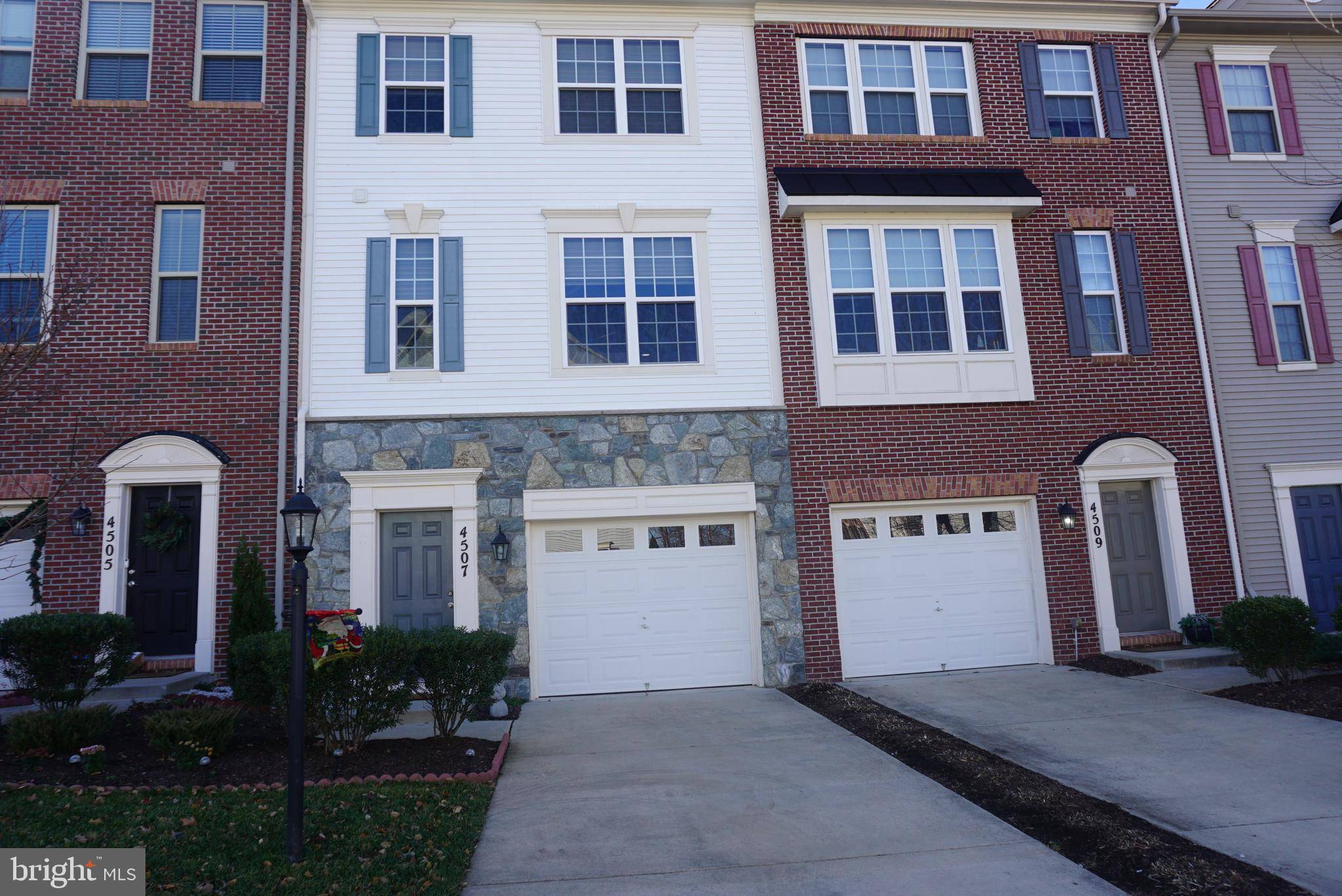 Triangle, VA 22172,4507 POTOMAC HIGHLANDS CIR