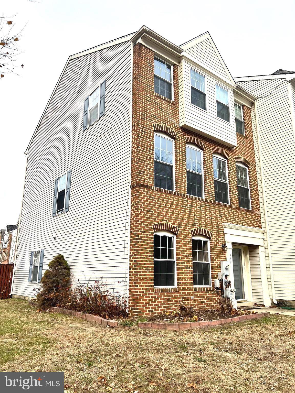 Severn, MD 21144,1795 SEA PINE CIR #207