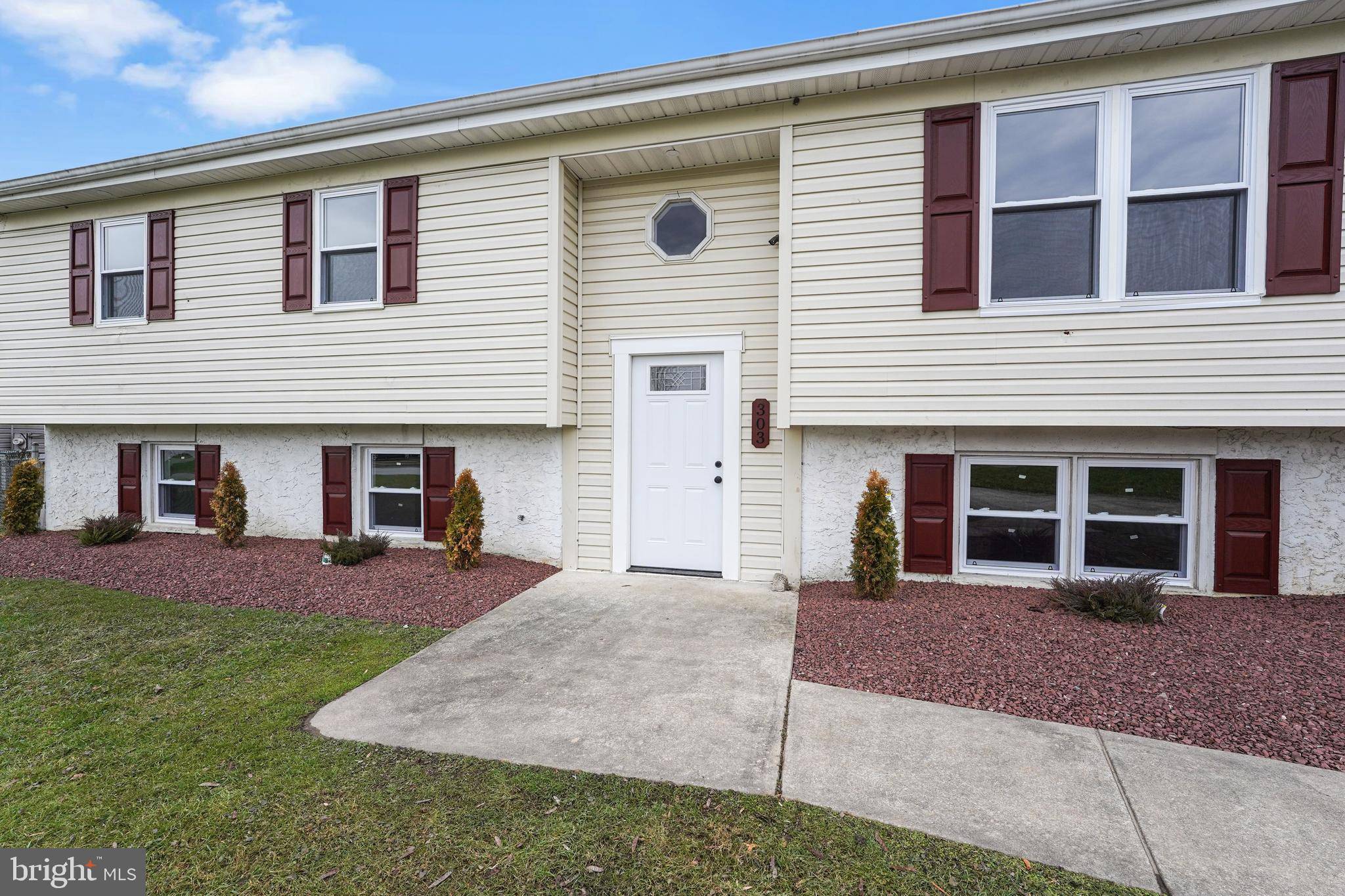 Downingtown, PA 19335,303 PAUL CIR