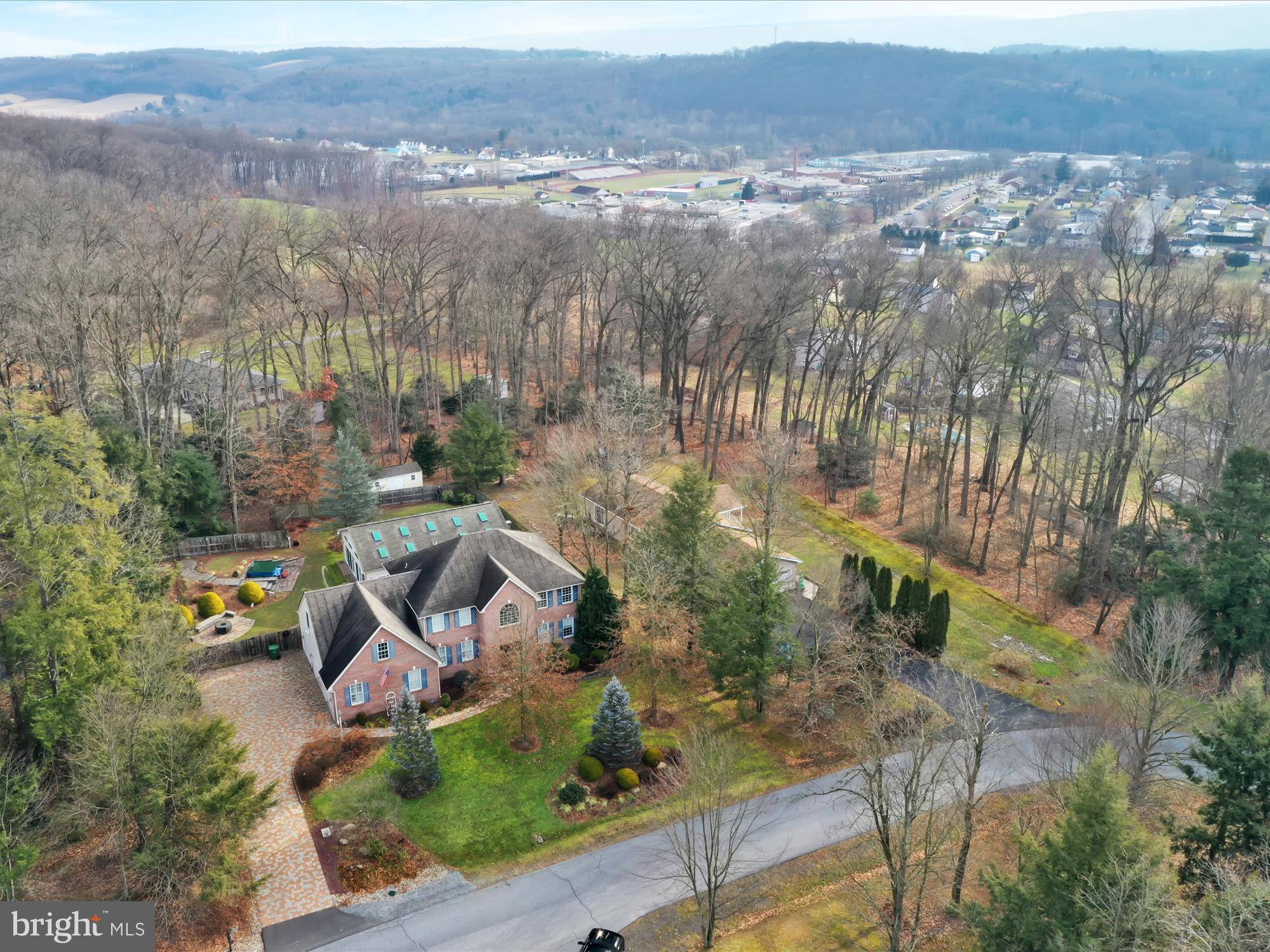 Pine Grove, PA 17963,108 OAK LN