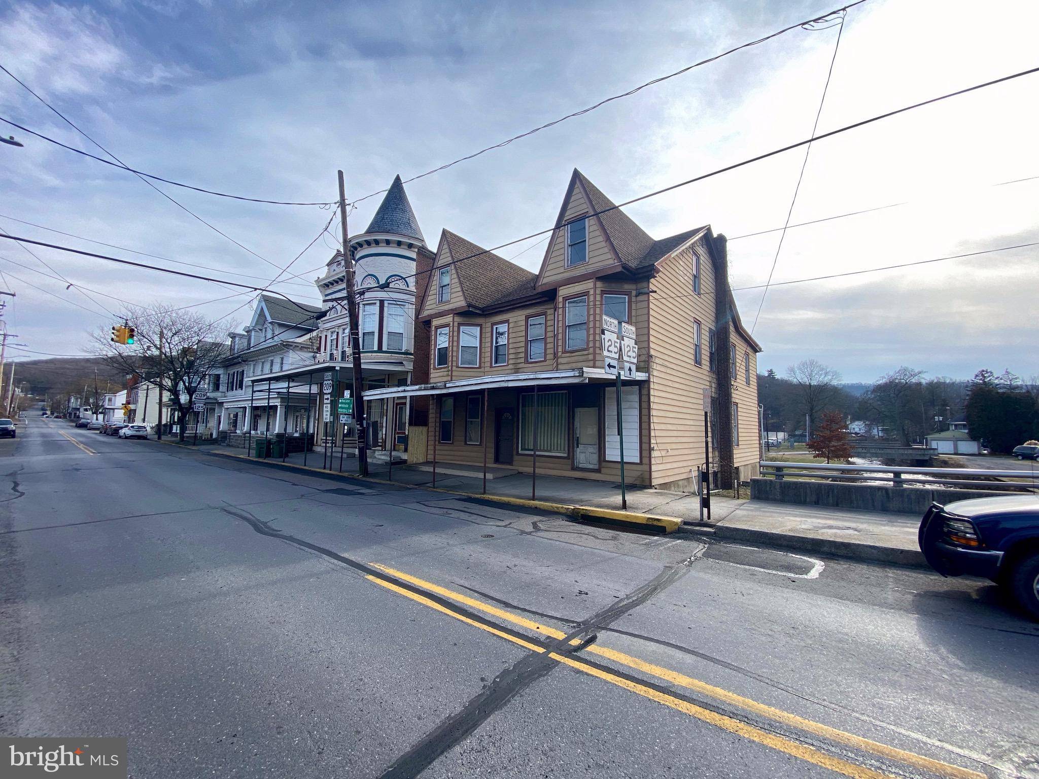 Tremont, PA 17981,30-32 E MAIN ST