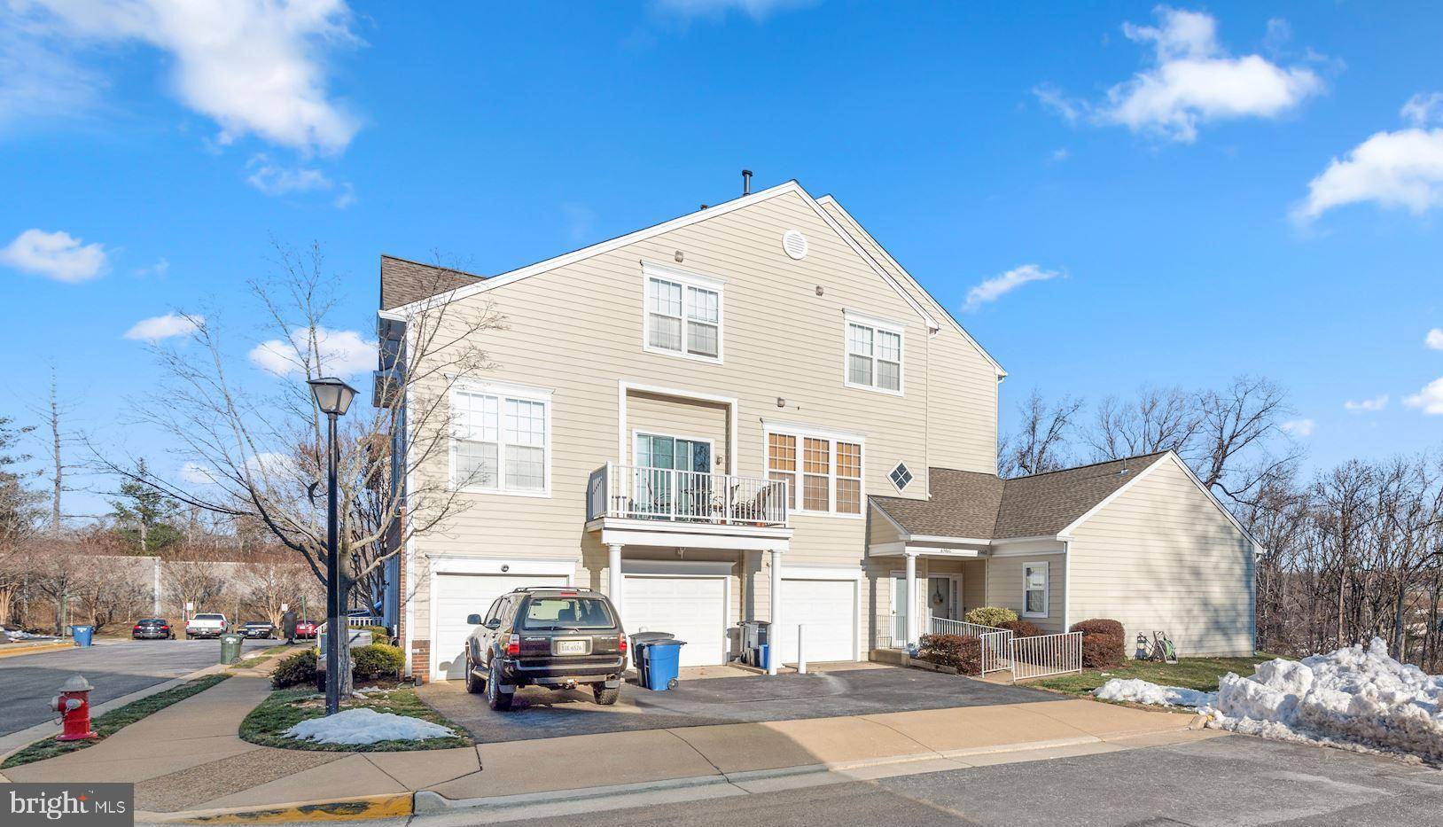 Alexandria, VA 22312,6346-C HAWK VIEW CT