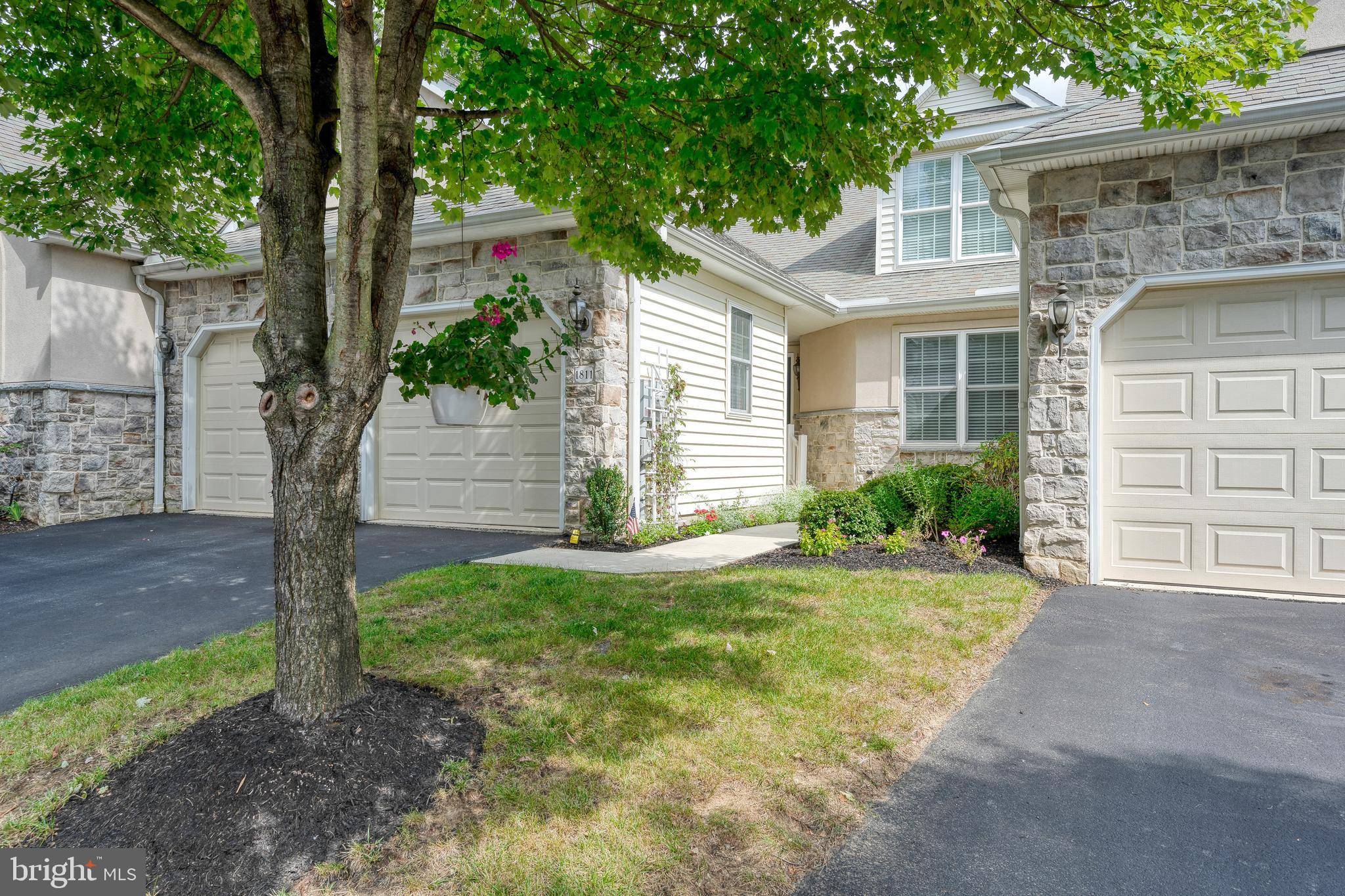 Lancaster, PA 17602,1811 SERENE WAY