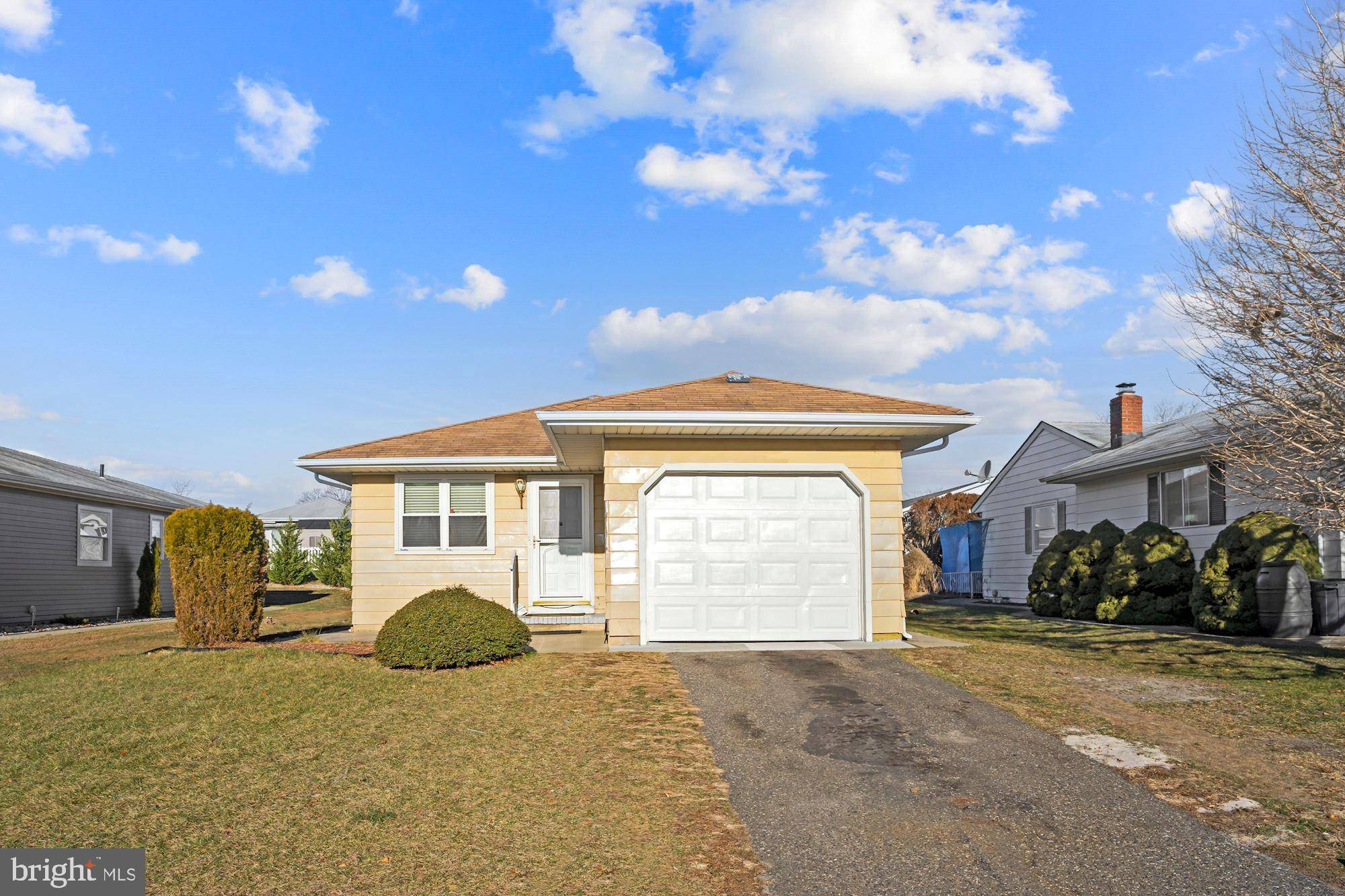 Toms River, NJ 08757,40 PIROGUE ST