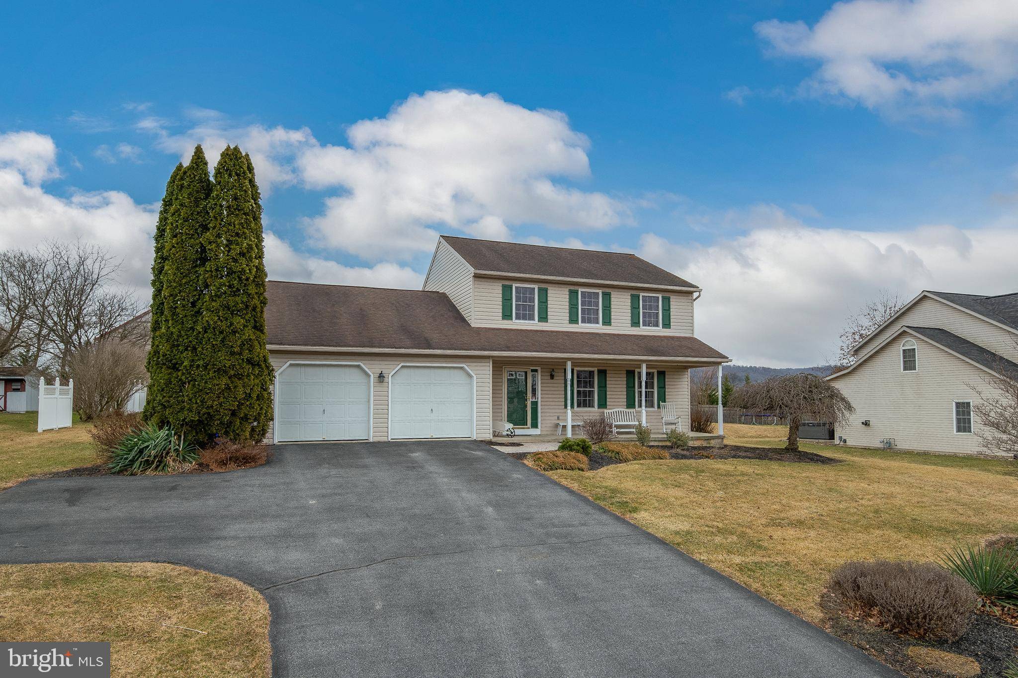 Blandon, PA 19510,248 W WALNUT TREE DR