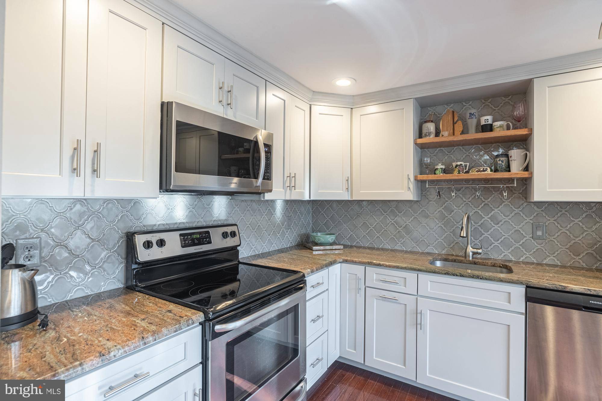 Alexandria, VA 22315,6622 BIRCHLEIGH WAY