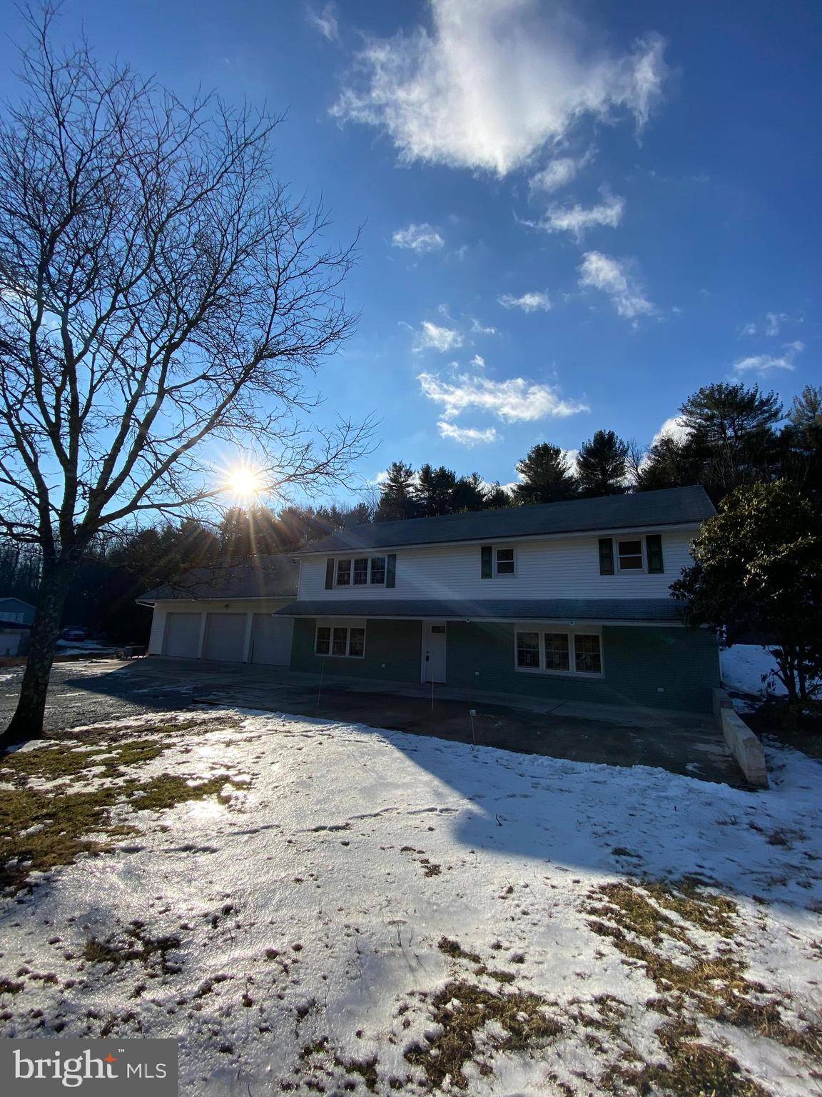 Lehighton, PA 18235,979 SMITHLANE RD