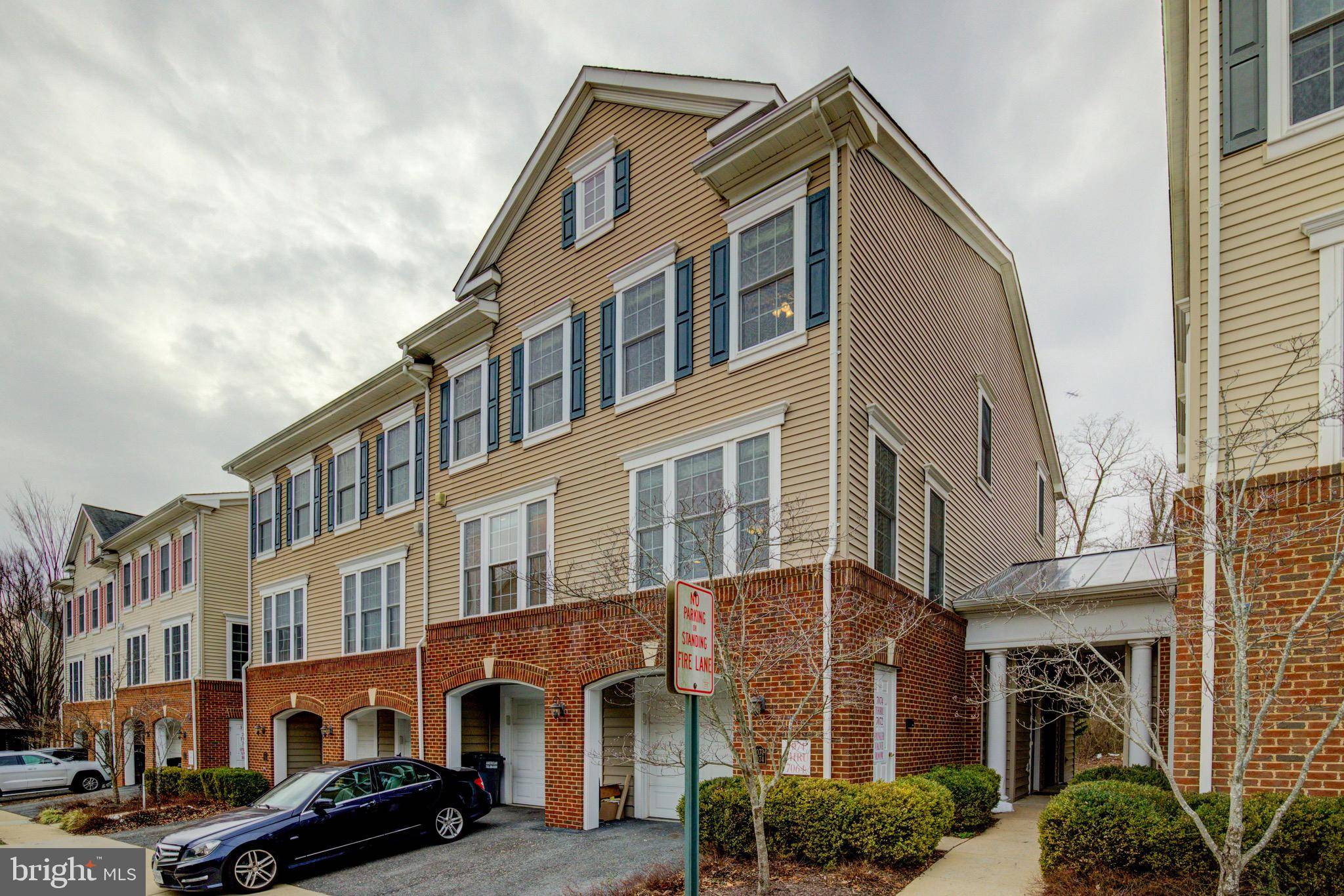 Alexandria, VA 22306,7072 HUNTLEY RUN PL #98B