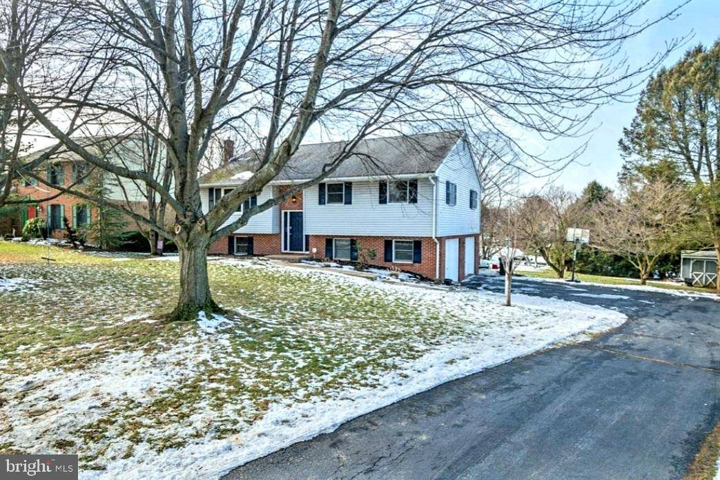 Lititz, PA 17543,806 SCOTT LN