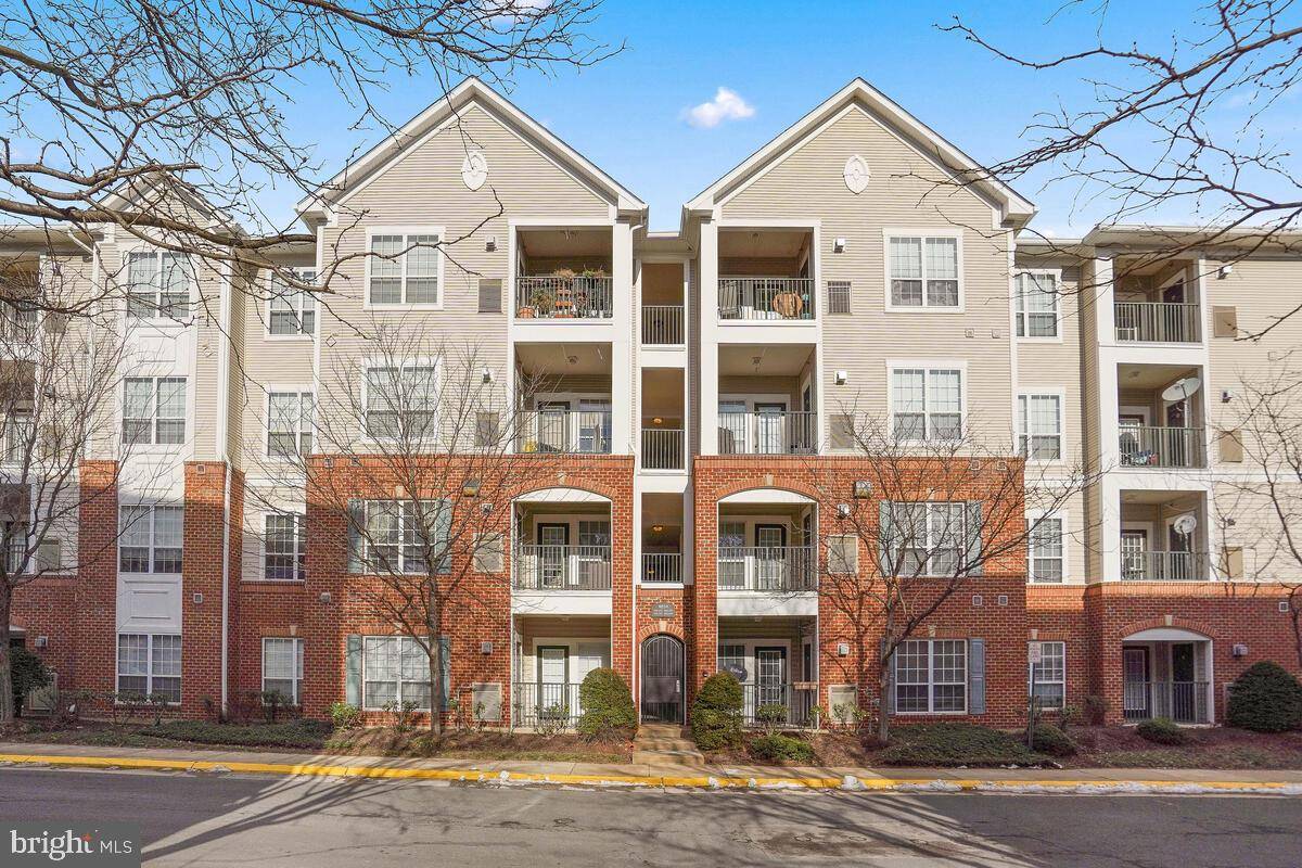 Alexandria, VA 22304,4854 EISENHOWER AVE #347