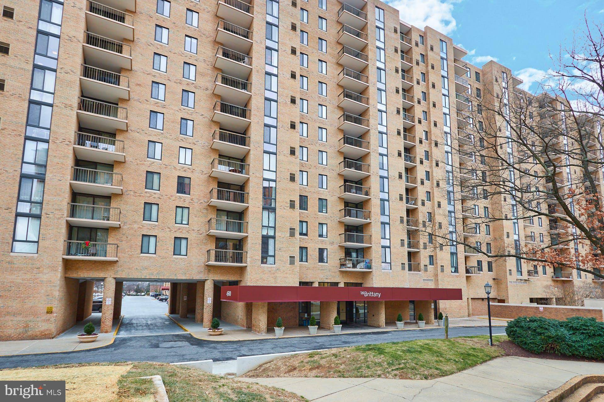 Arlington, VA 22204,4500 S FOUR MILE RUN DR #121