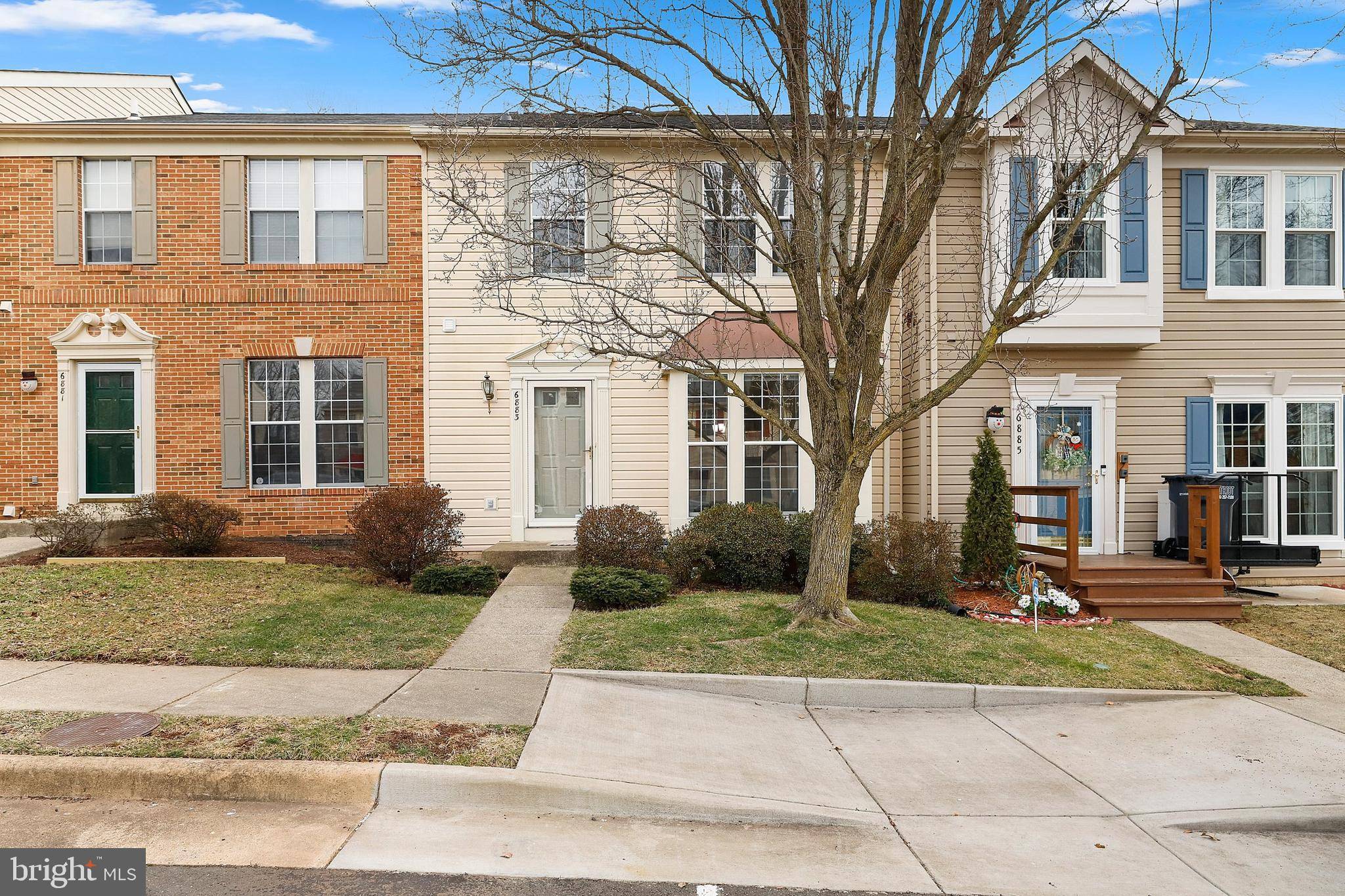 Centreville, VA 20121,6883 RIDGE WATER CT