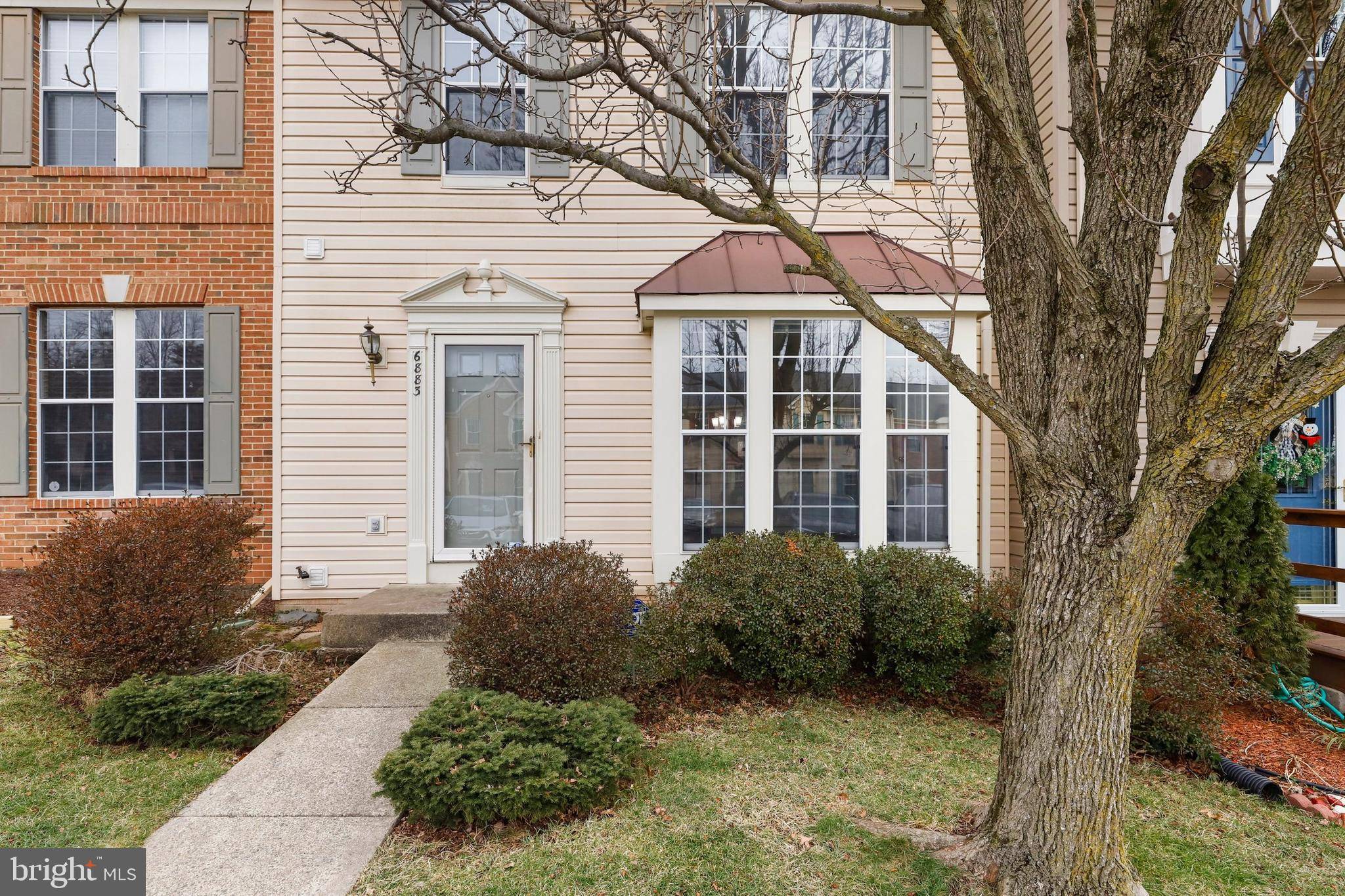 Centreville, VA 20121,6883 RIDGE WATER CT