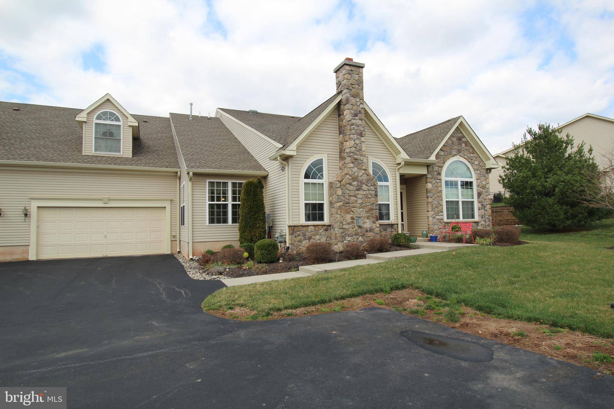 Royersford, PA 19468,394 CALLOWAY CT