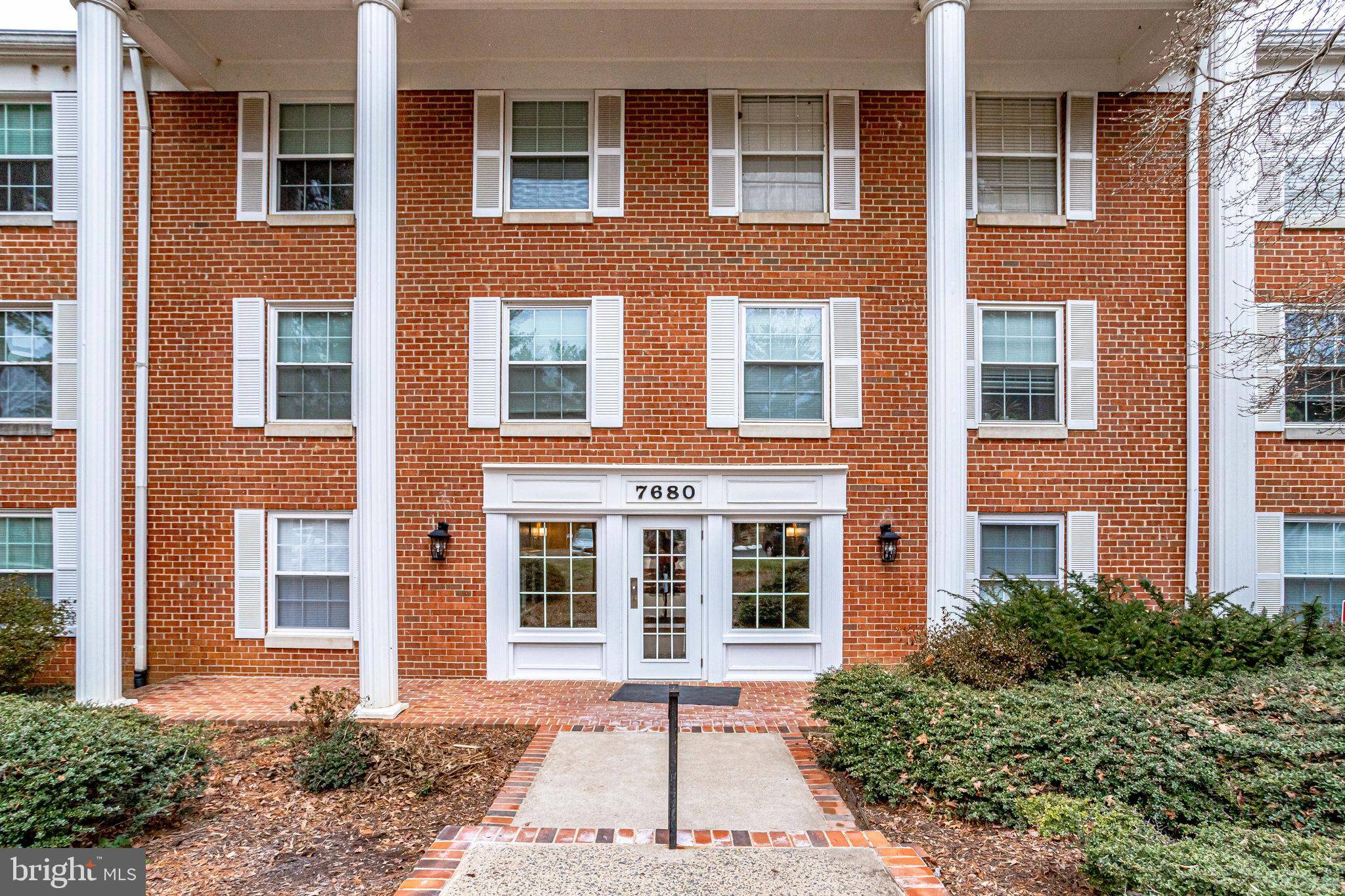 Mclean, VA 22102,7680 TREMAYNE PL #109