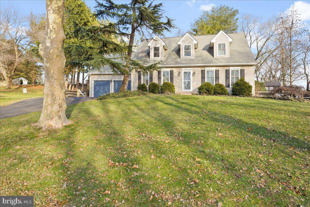 West Grove, PA 19390,8 POPPY LN