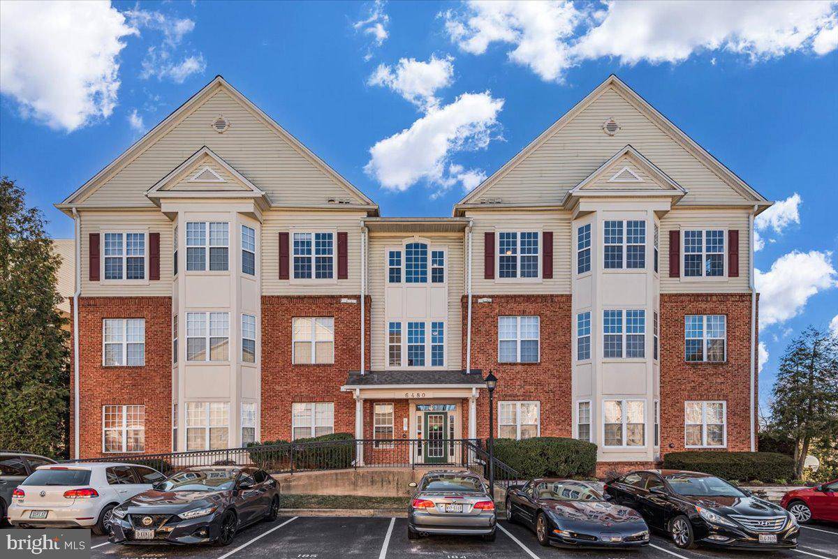 Alexandria, VA 22312,6480 CHEYENNE DR #304