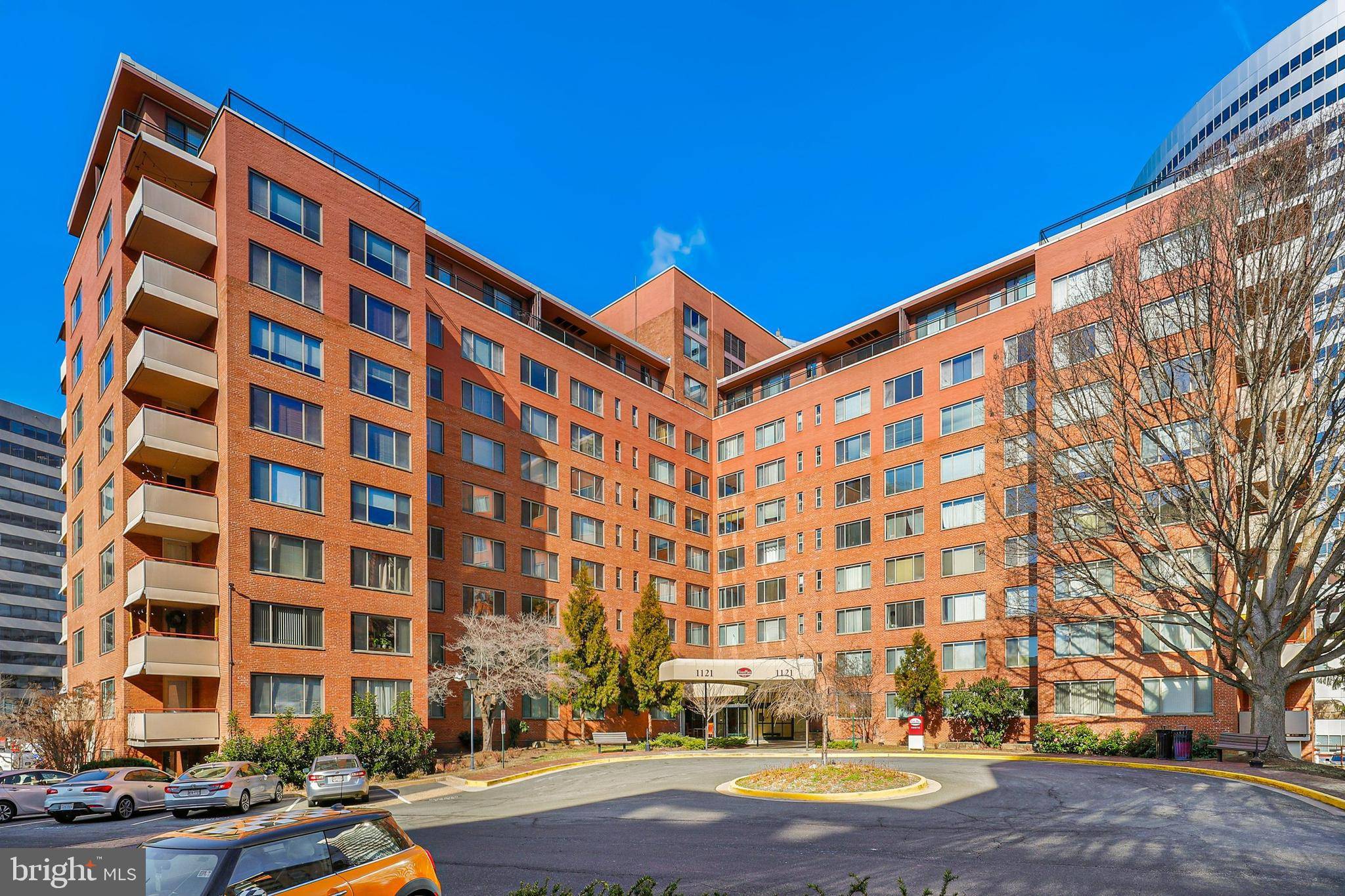 Arlington, VA 22209,1121 ARLINGTON BLVD #611