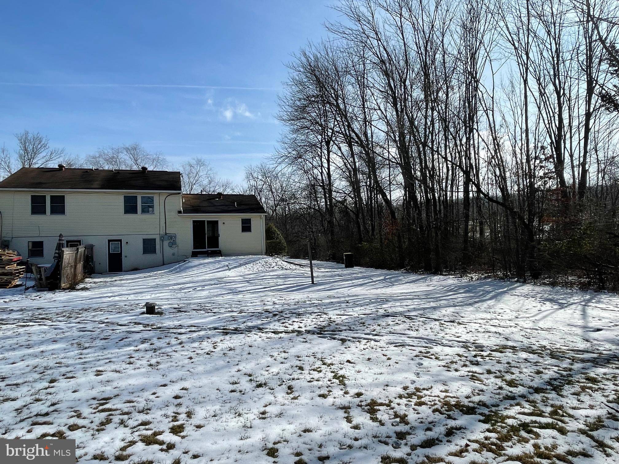 Gilbertsville, PA 19525,2497 RHOADS RD