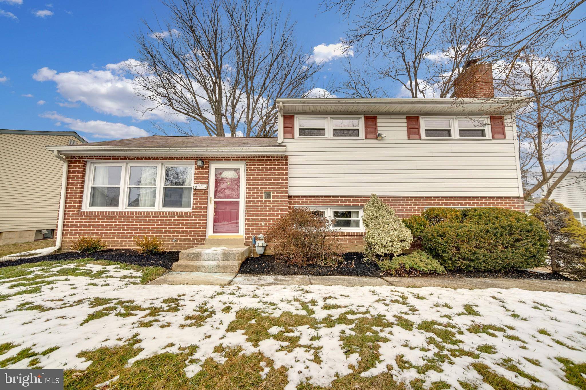 Claymont, DE 19703,18 GLENROCK DR