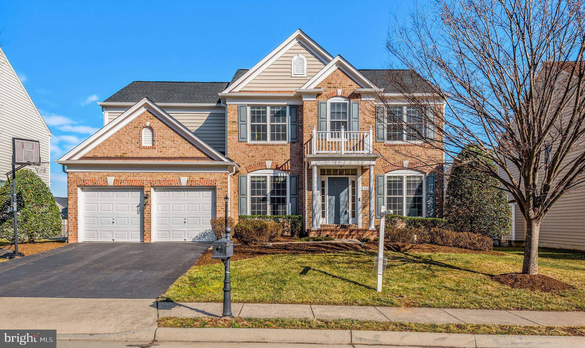 Chantilly, VA 20152,43921 CHURCHILL GLEN DR