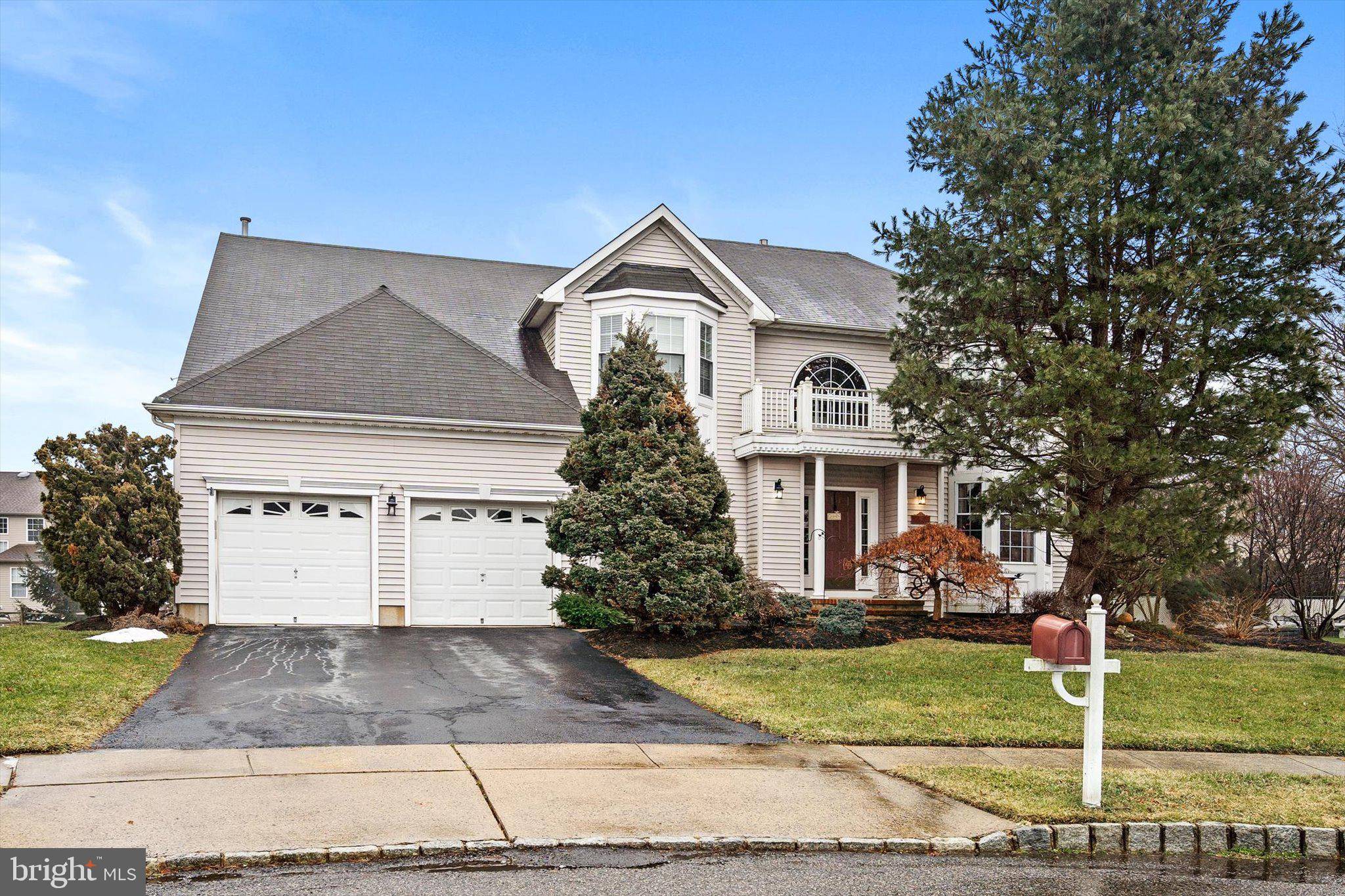 East Windsor, NJ 08520,12 CARRIAGE CT