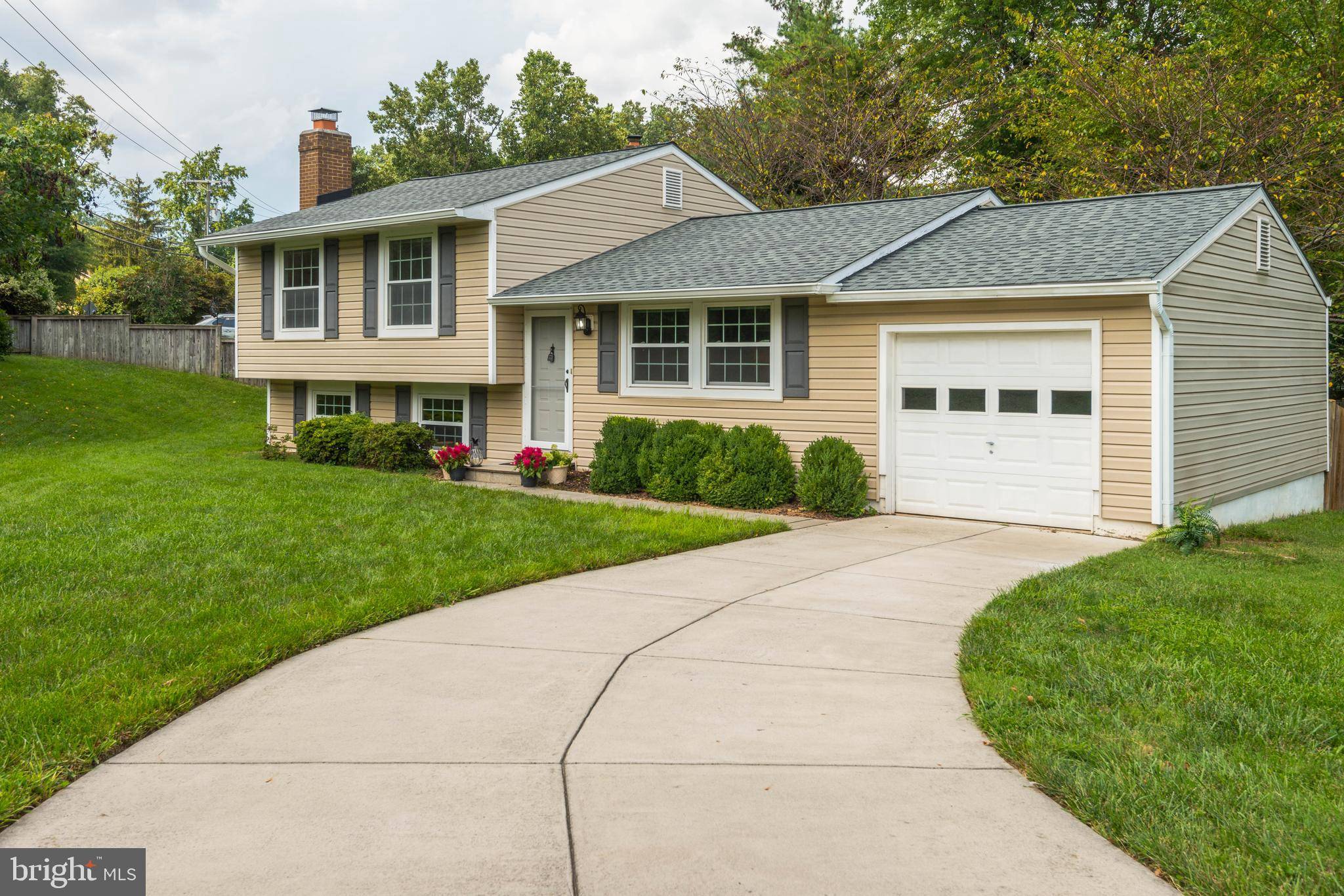 Vienna, VA 22181,9914 BRIGHTLEA DR