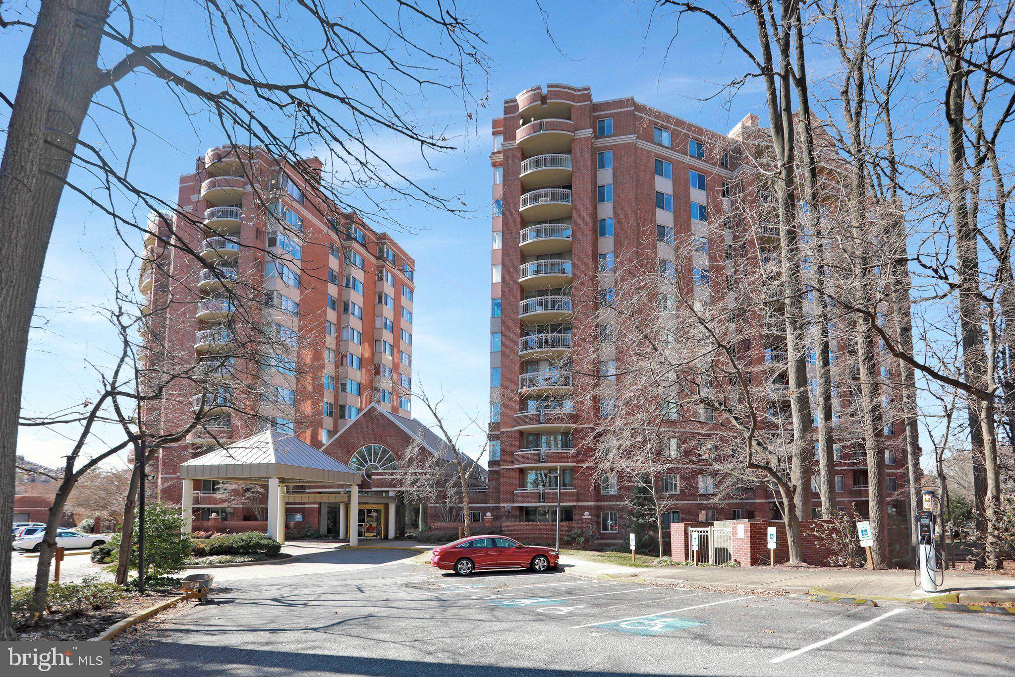 Rockville, MD 20852,5802 NICHOLSON LN #304