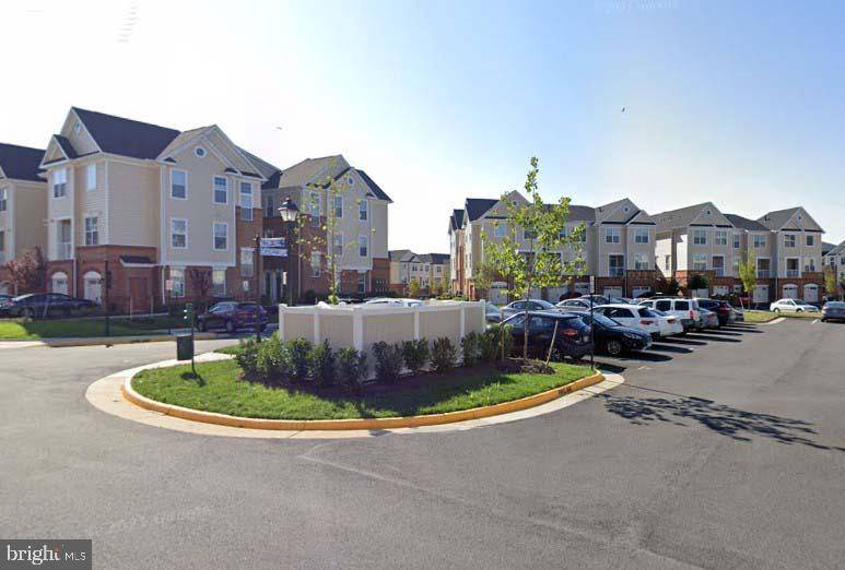 Ashburn, VA 20148,23245 MILLTOWN KNOLL SQ #107