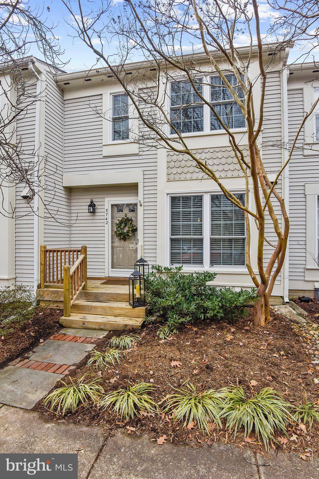 Alexandria, VA 22303,5742 EVERGREEN KNOLL CT