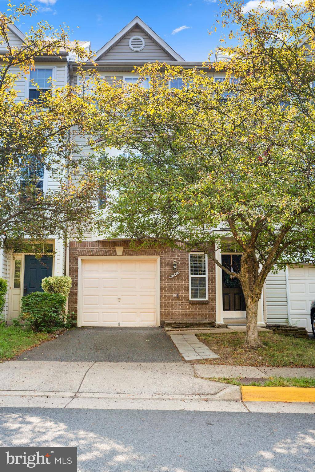 Centreville, VA 20121,6342 JAMES HARRIS WAY