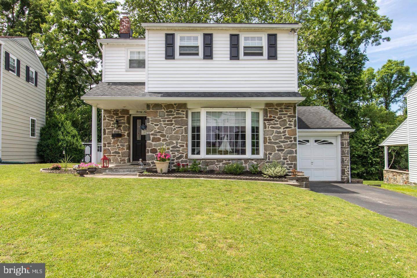 Havertown, PA 19083,29 COLONIAL DR