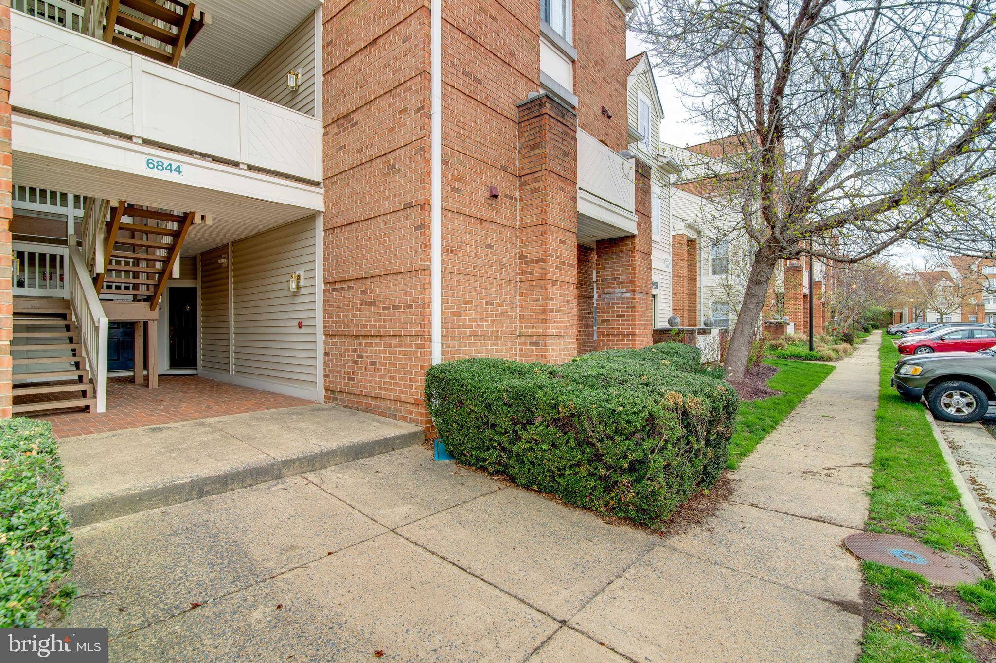 Alexandria, VA 22315,6844-F BRINDLE HEATH WAY #228